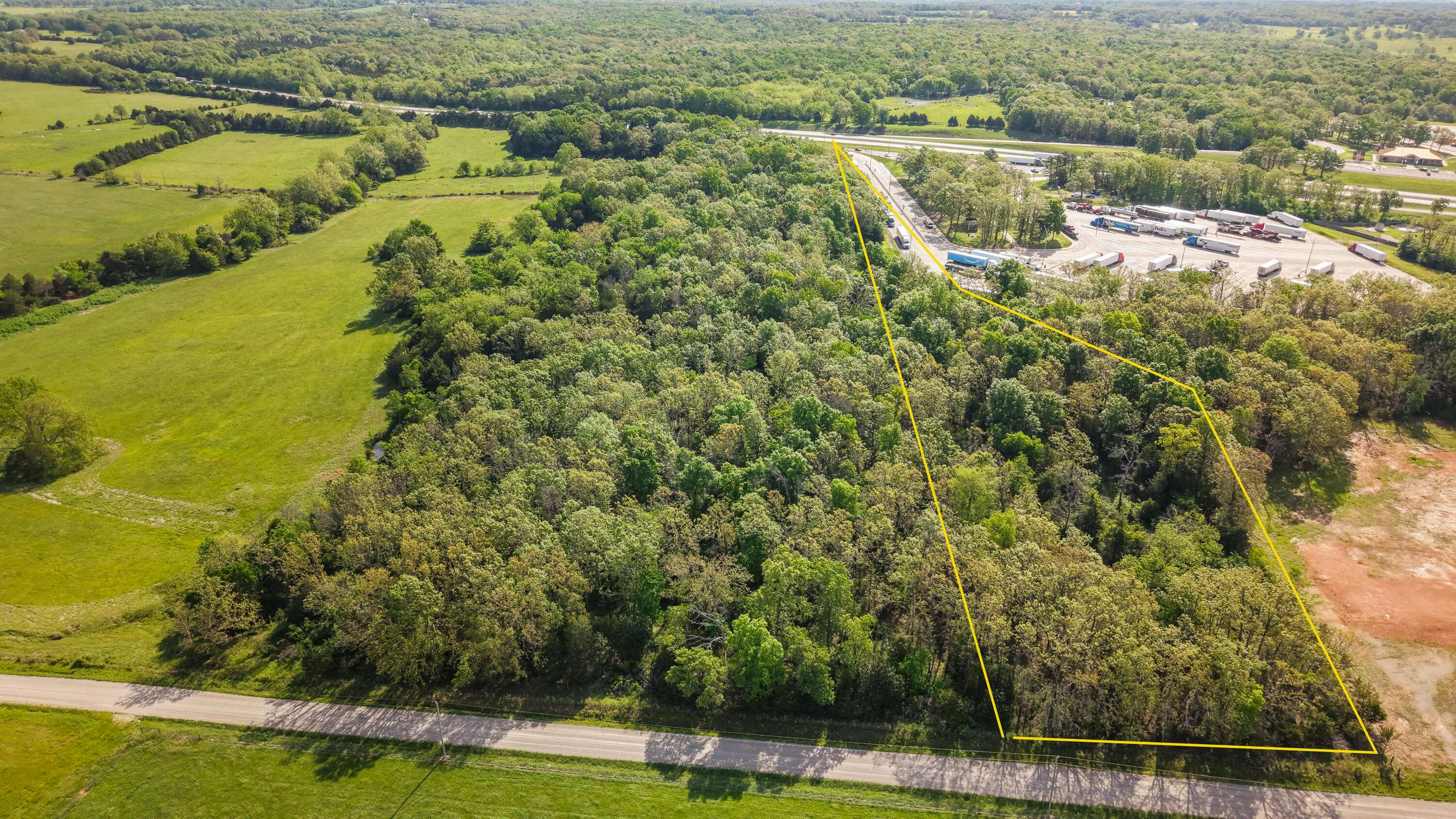 000 Country Trails RD, Conway, MO 65632