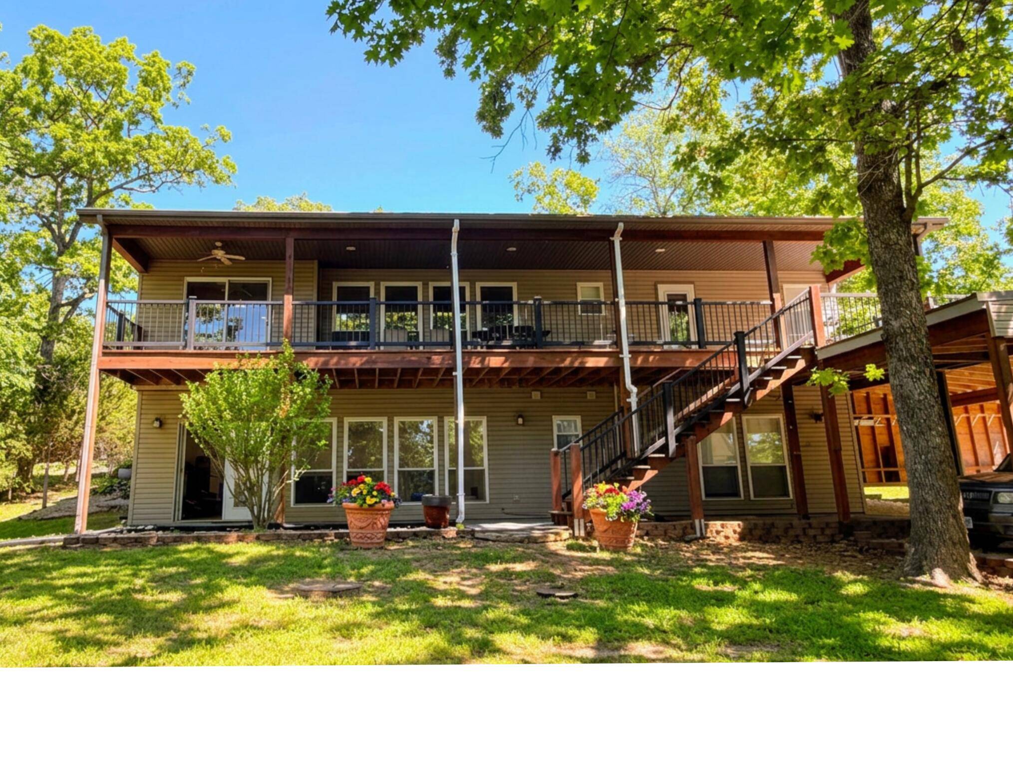369 Crestview DR, Ridgedale, MO 65739