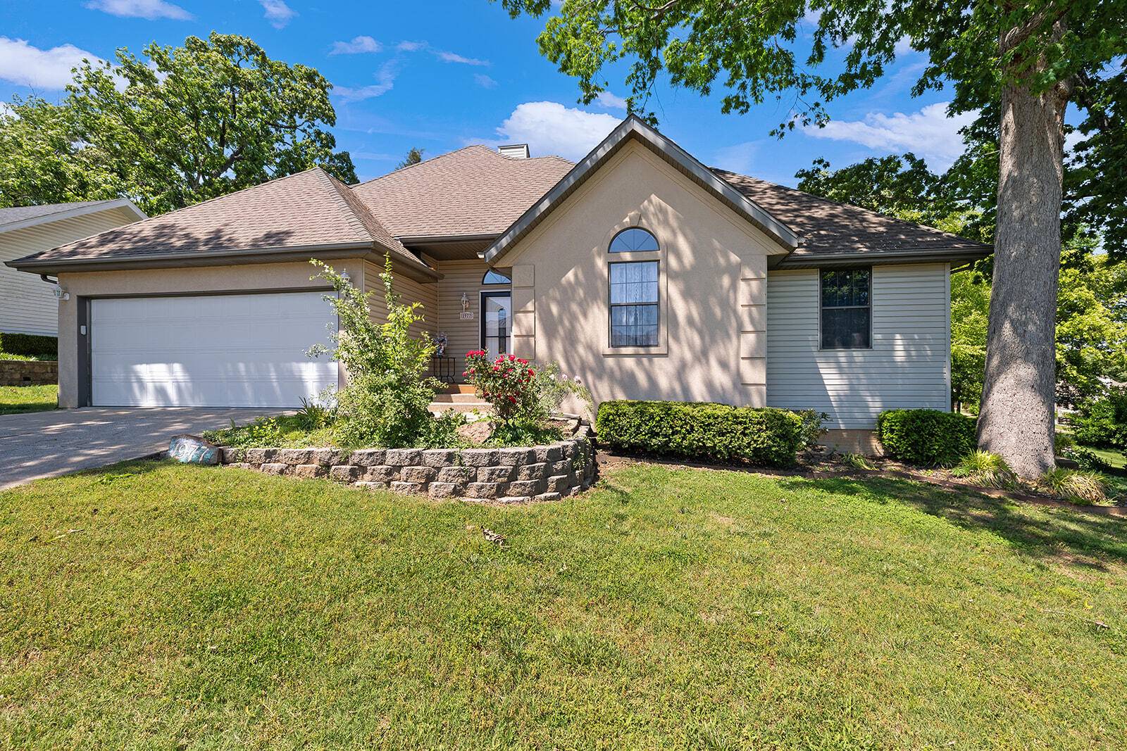 1977 Pointe Royale DR, Branson, MO 65616