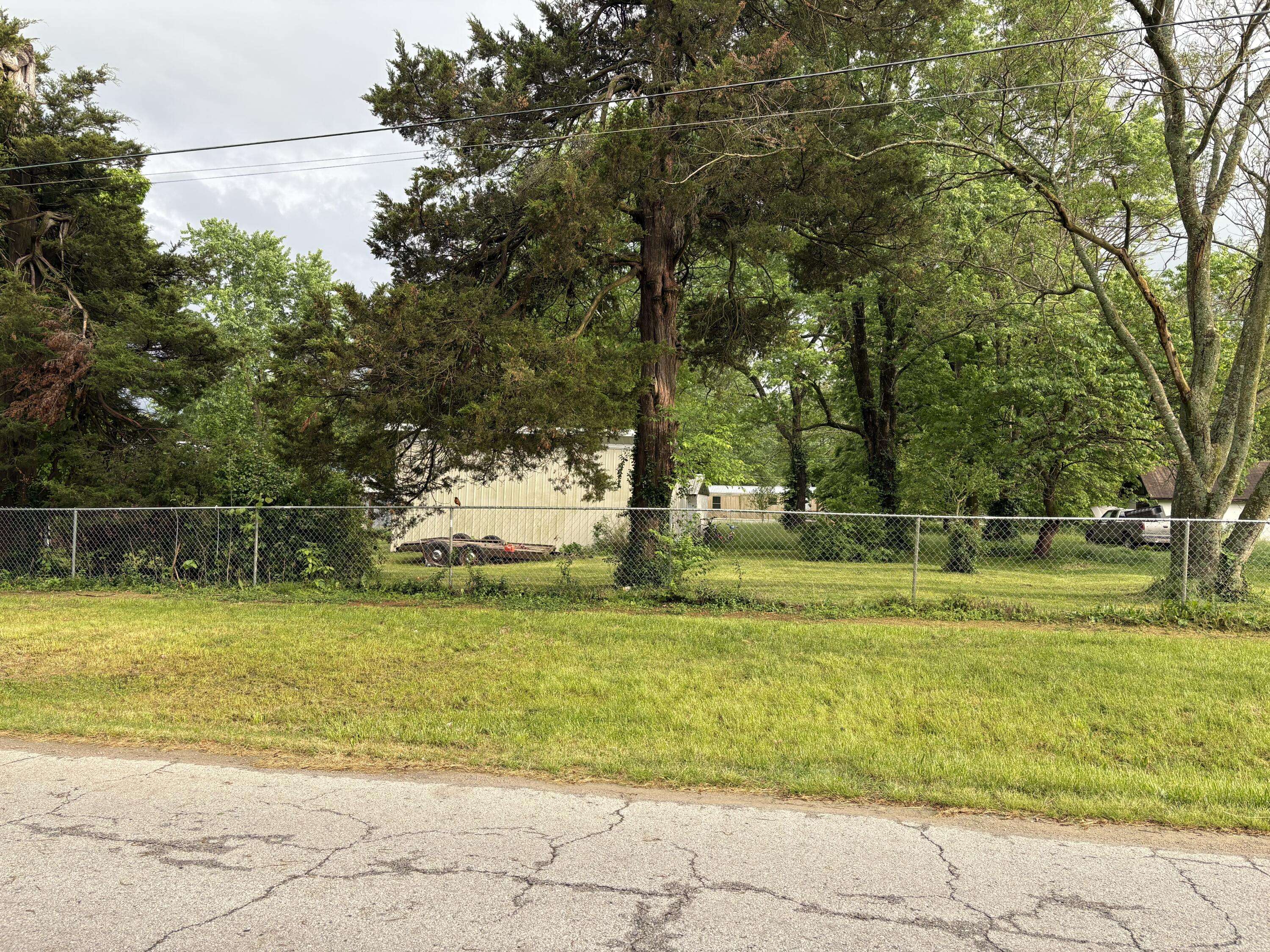 320 E Washington ST, Seymour, MO 65746