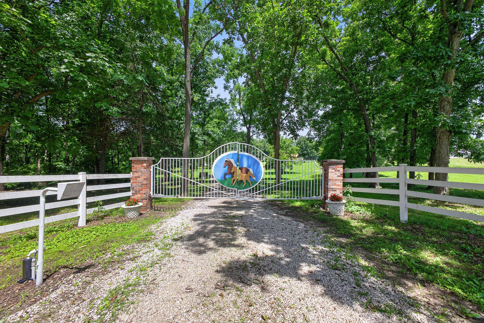 227 State Highway Y, Eldon, MO 65026