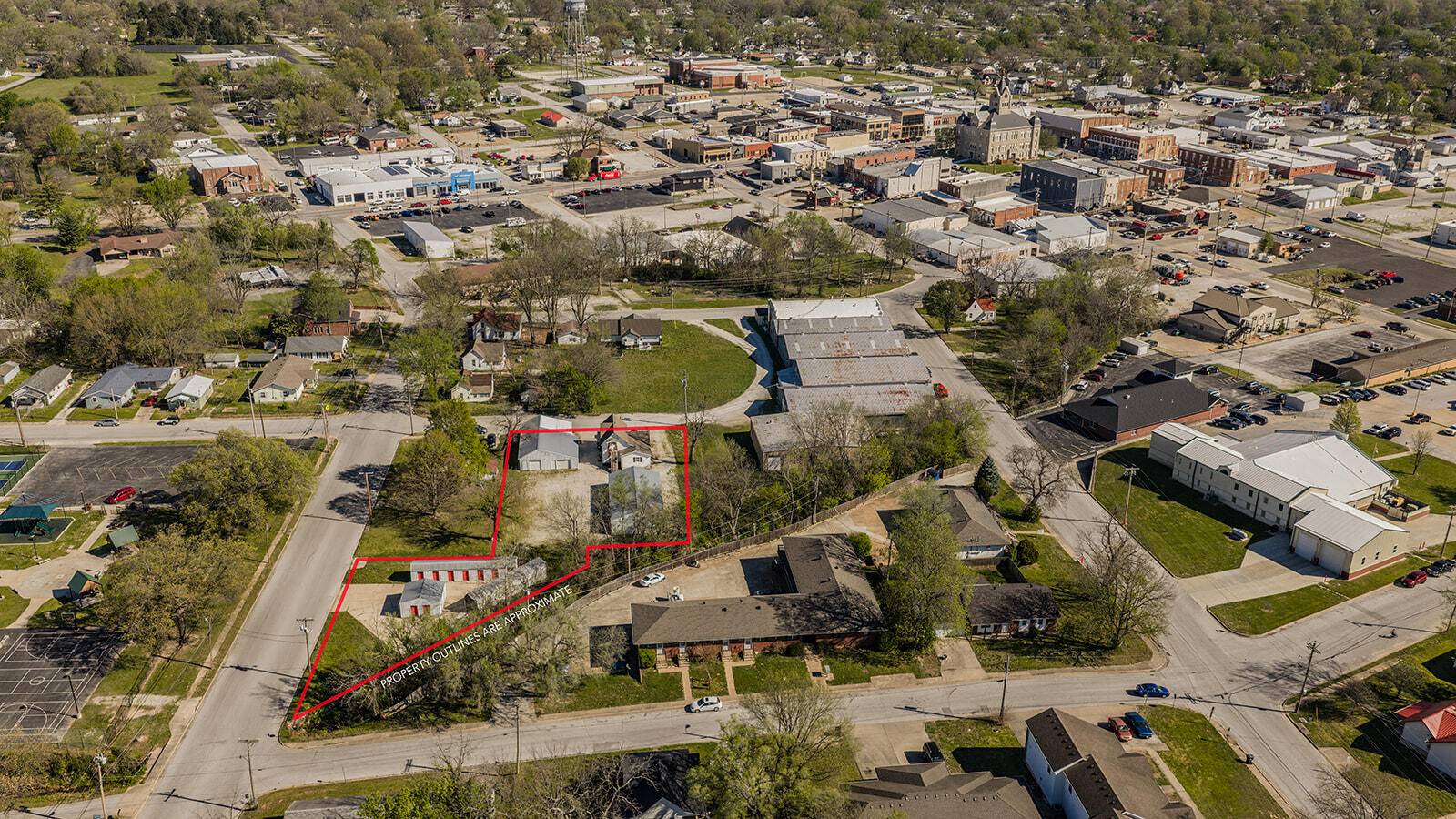 322 W Madison ST, Bolivar, MO 65613