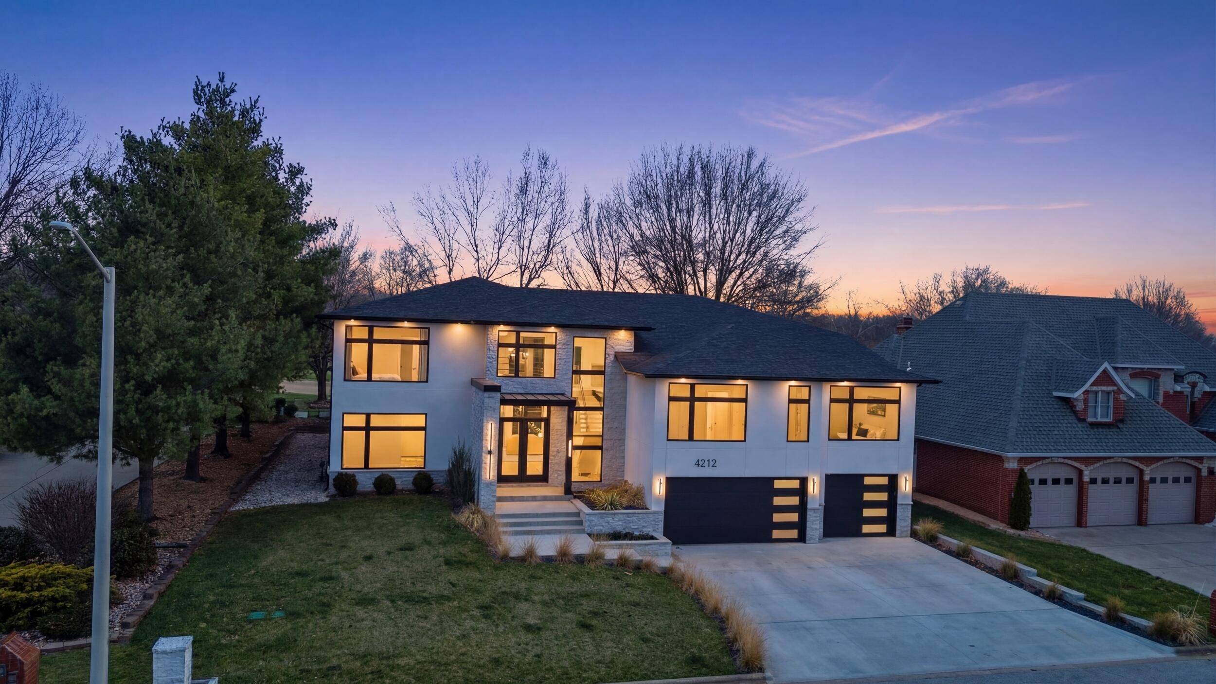 4212 Greenbriar DR, Nixa, MO 65714