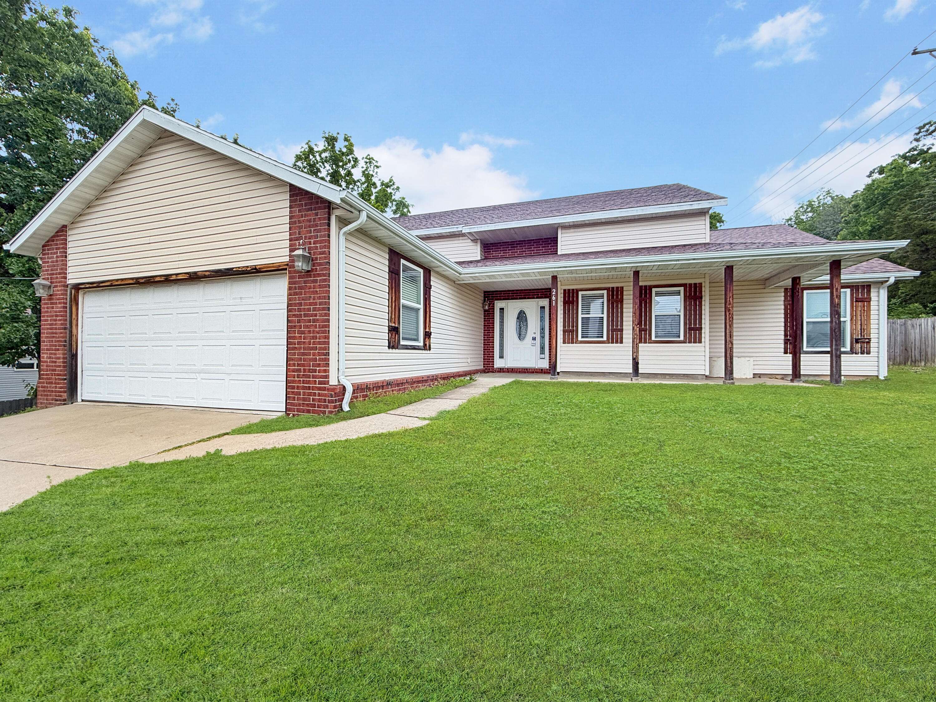 261 Pine ST, Branson, MO 65616