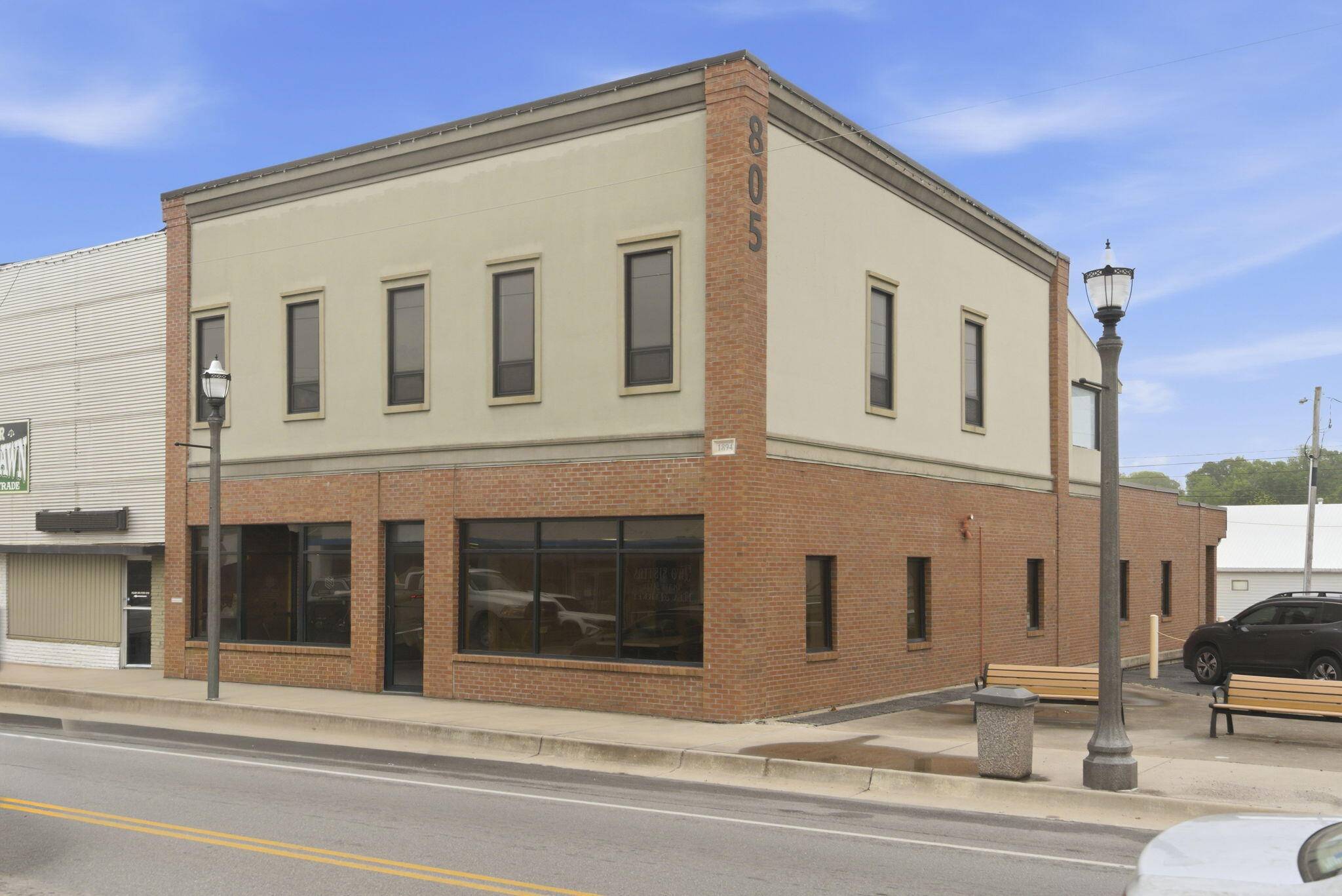 805 Main ST, Cassville, MO 65625