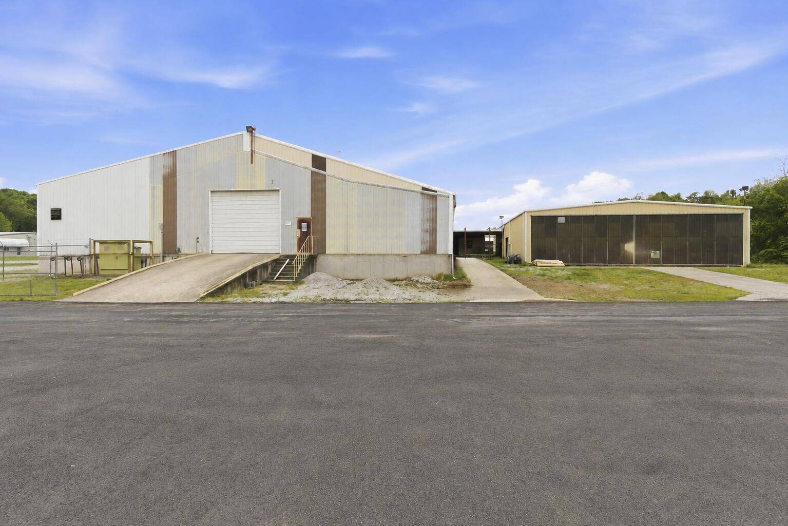 790 W 10th ST, Cassville, MO 65625