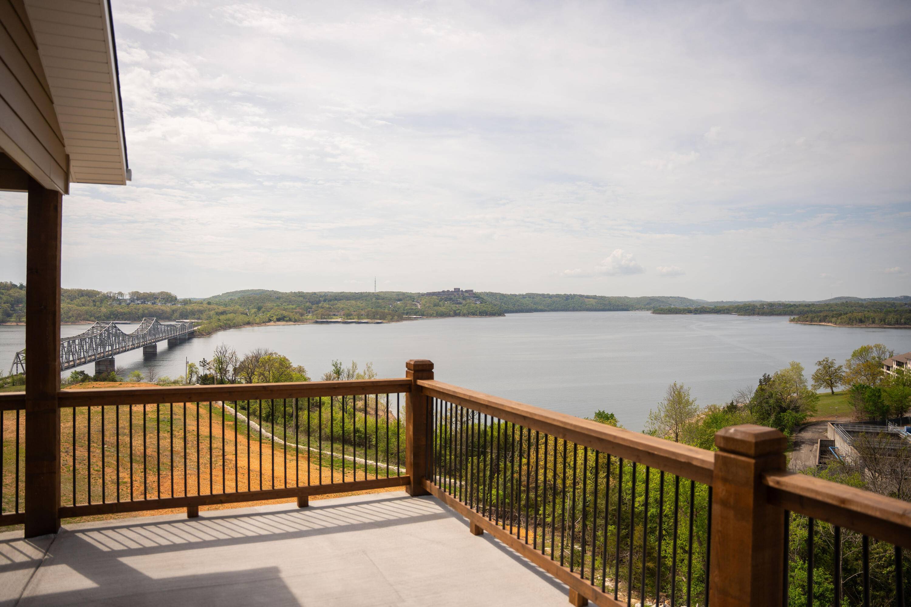 114 Bridgewater LOOP #1, Kimberling City, MO 65686