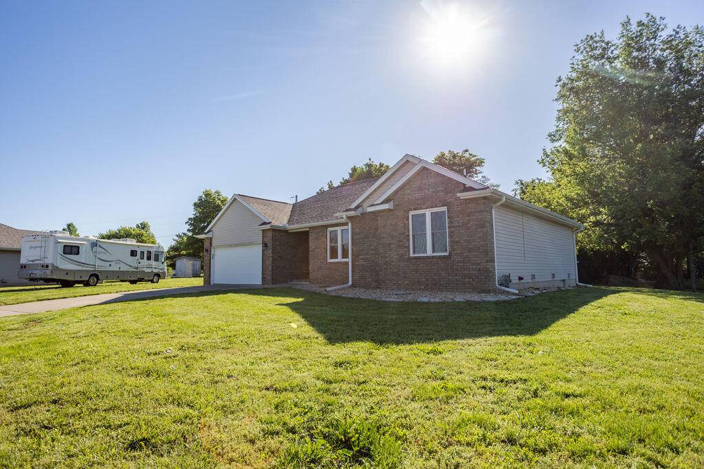1502 S 17th AVE, Ozark, MO 65721