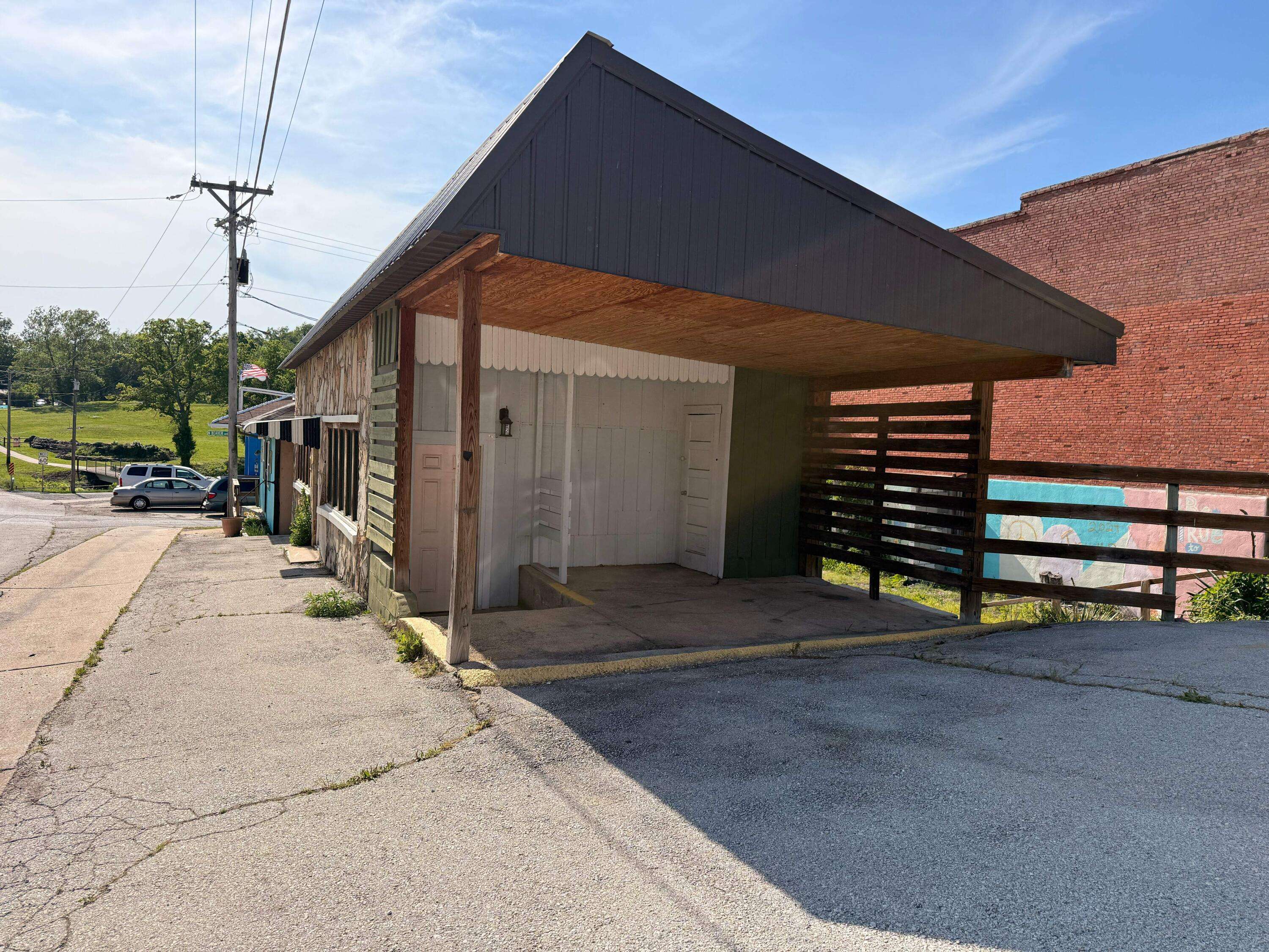 117 W 60 HWY, Granby, MO 64844