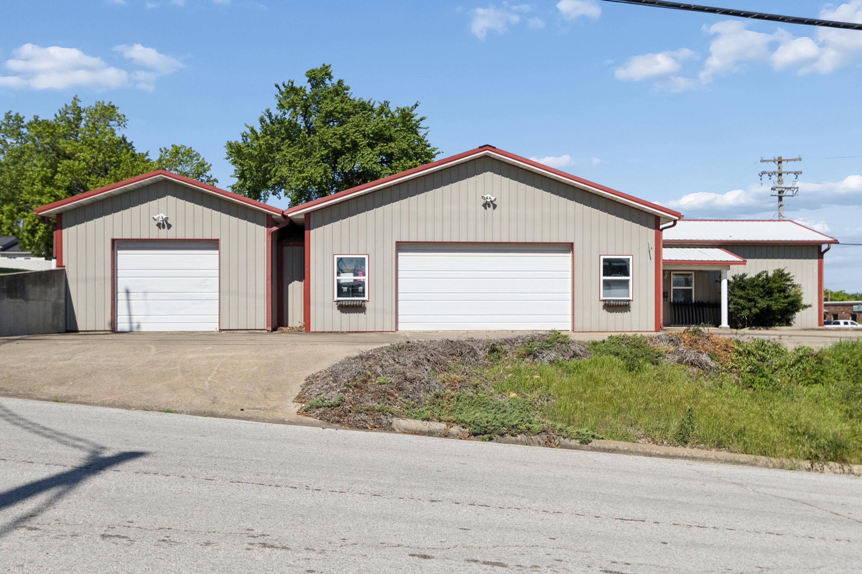 101 S High ST, Stockton, MO 65785