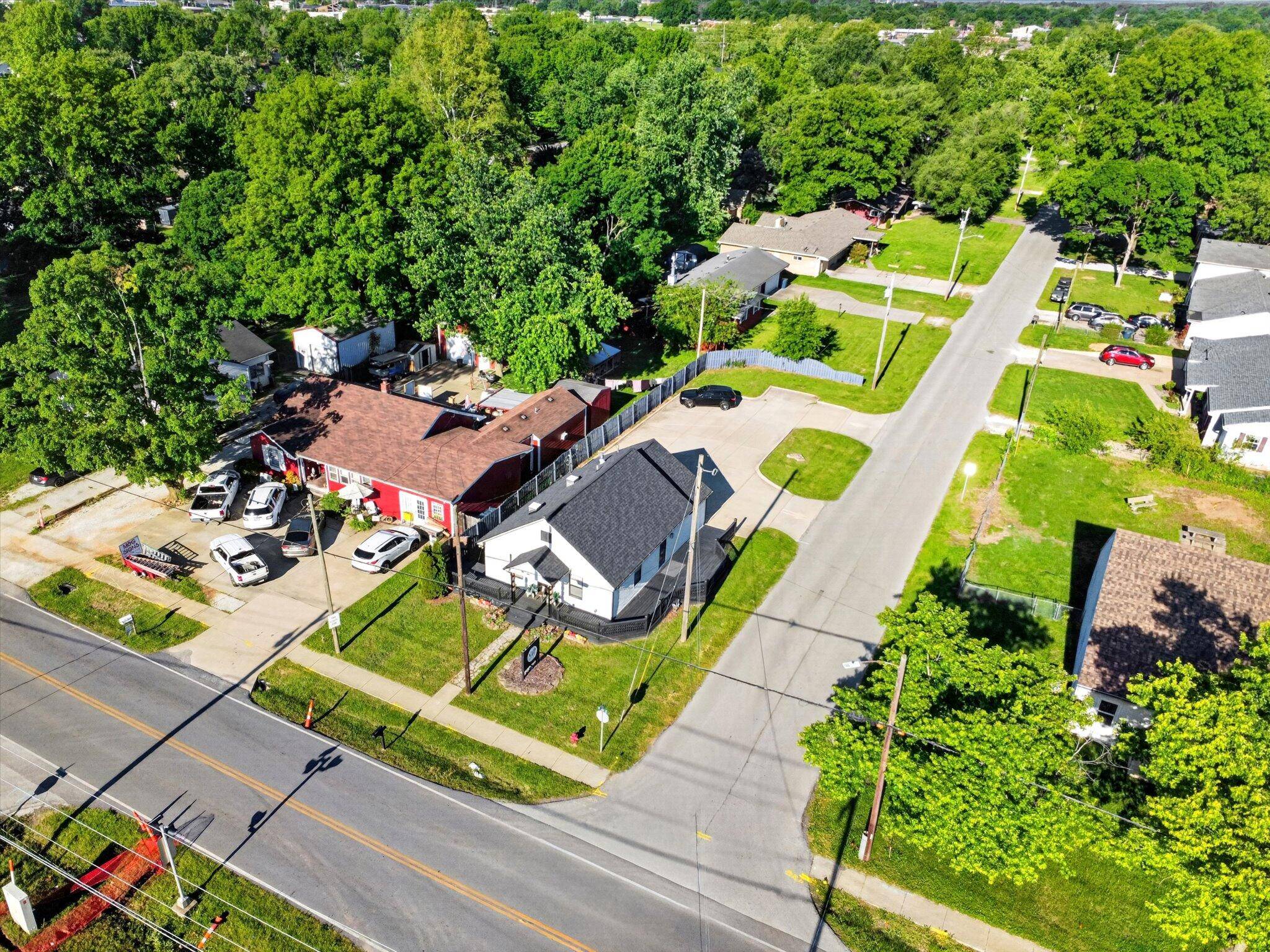 425 N Main ST, Nixa, MO 65714