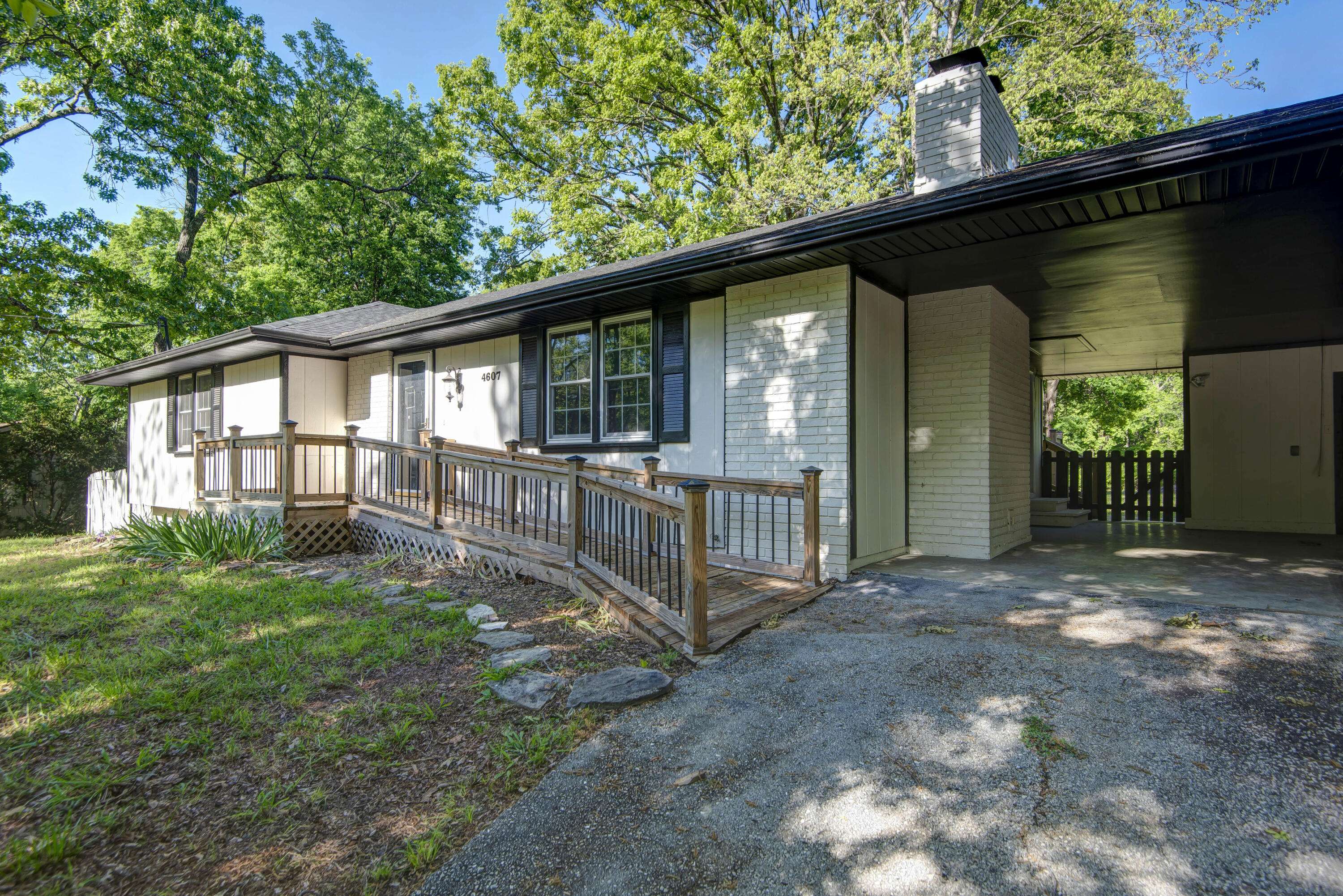 4607 S Chrisman AVE, Springfield, MO 65804
