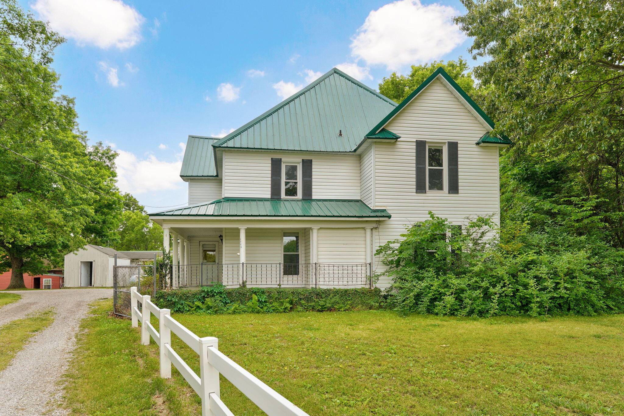 1642 W Inman RD, Nixa, MO 65714