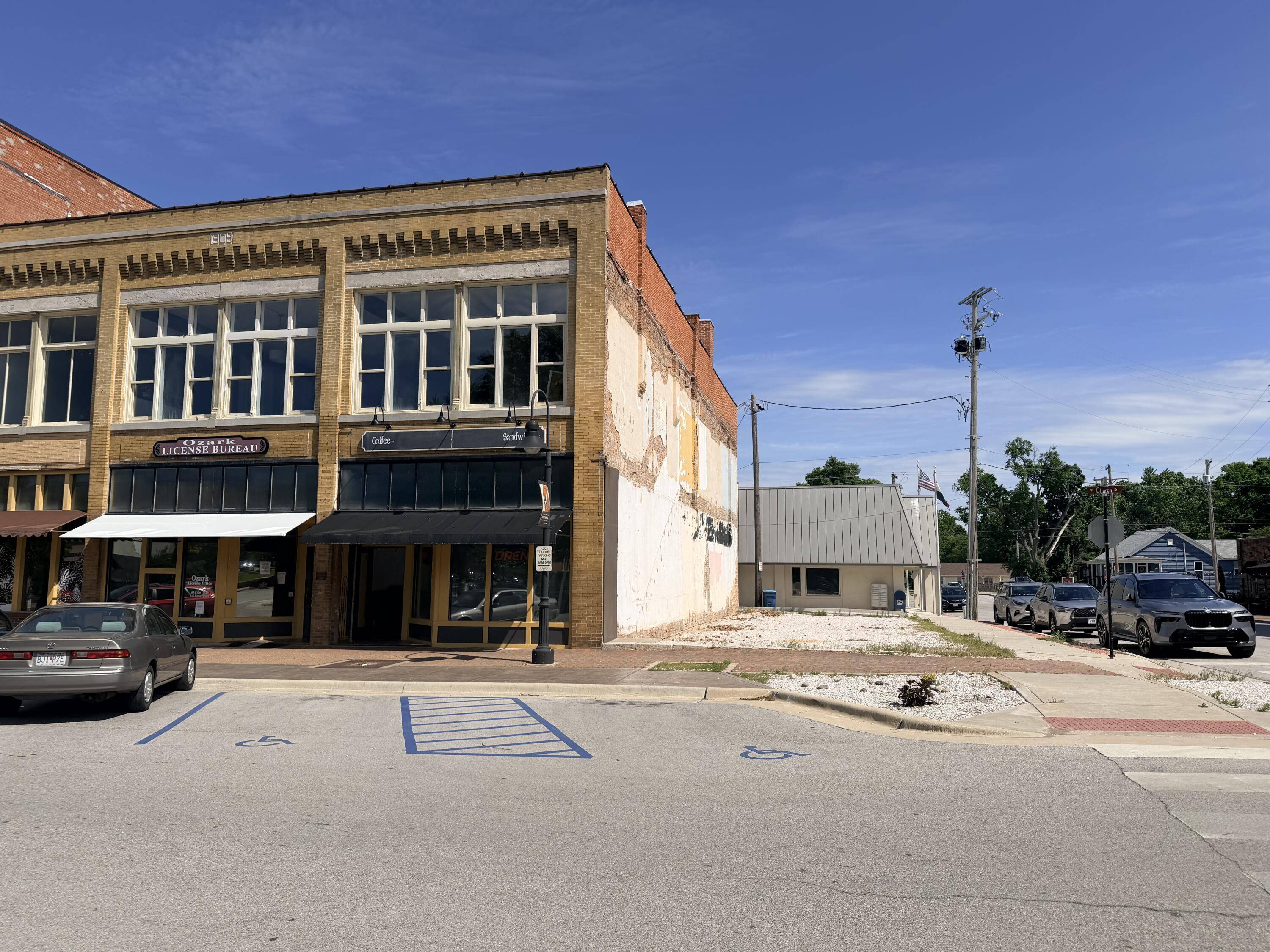 101 W Church ST, Ozark, MO 65721