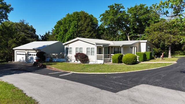 32 Ledgestone RD, Shell Knob, MO 65747