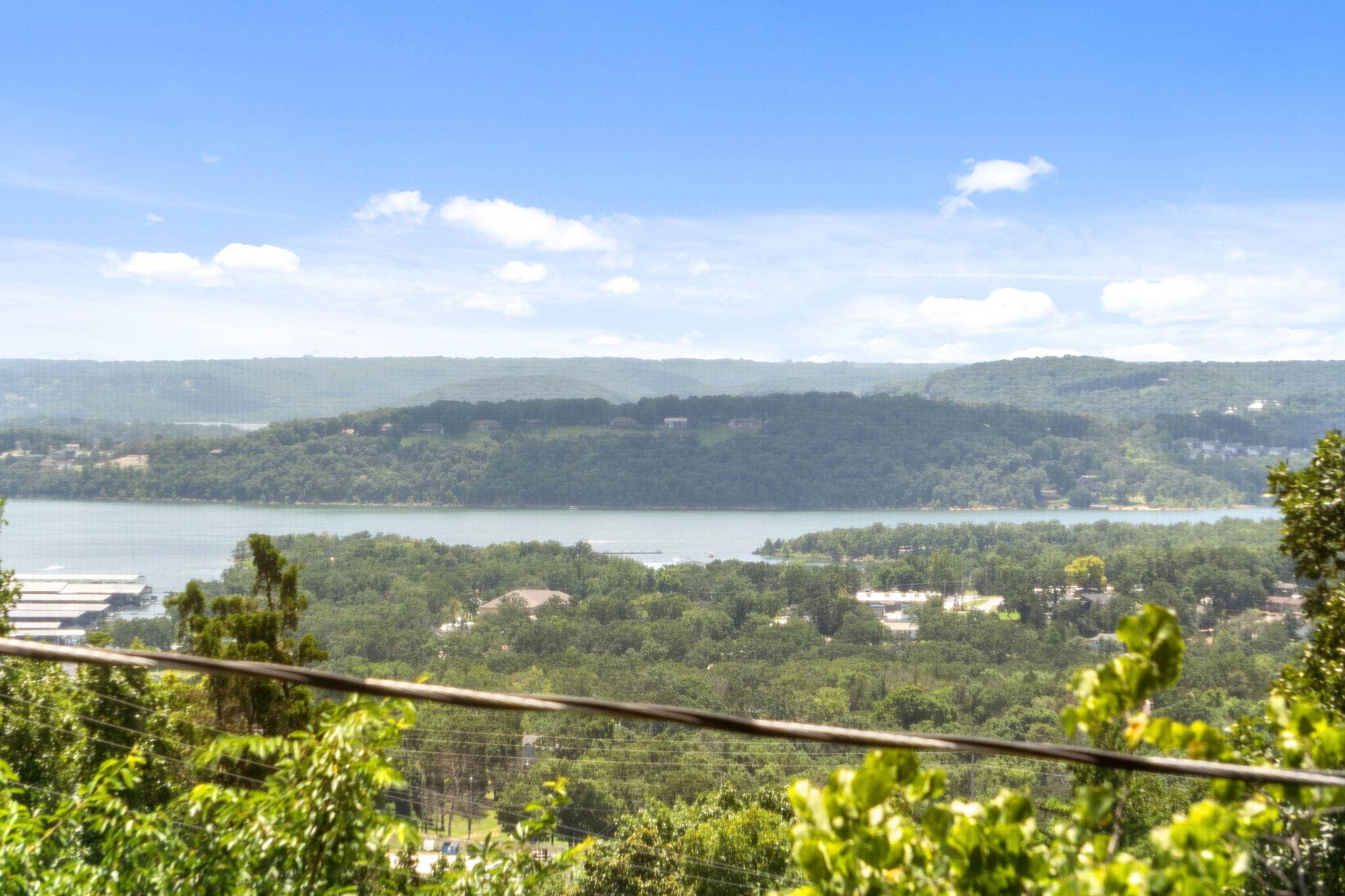 35 Trail Ridge DR, Kimberling City, MO 65686