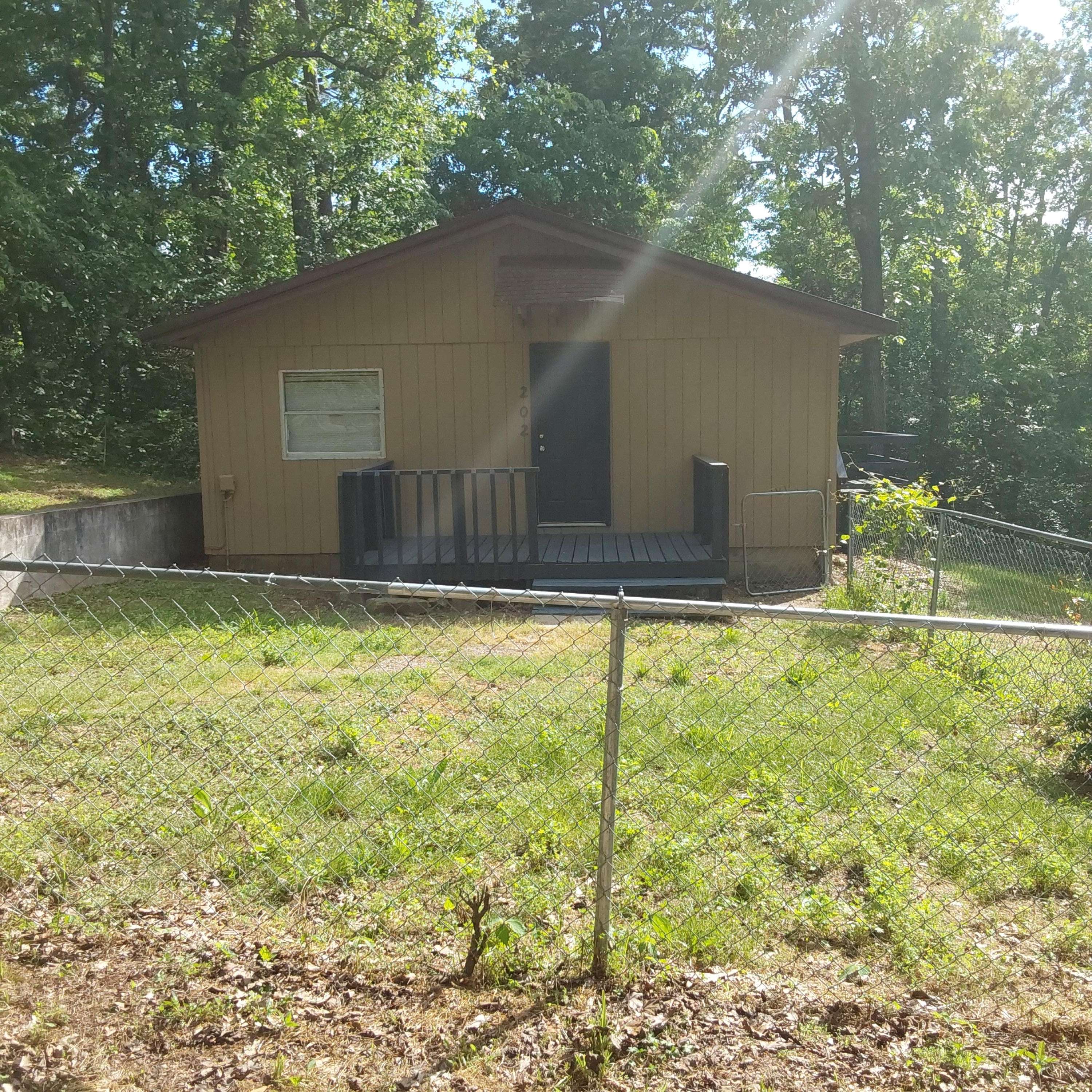 202 Iris RD, Noel, MO 64854