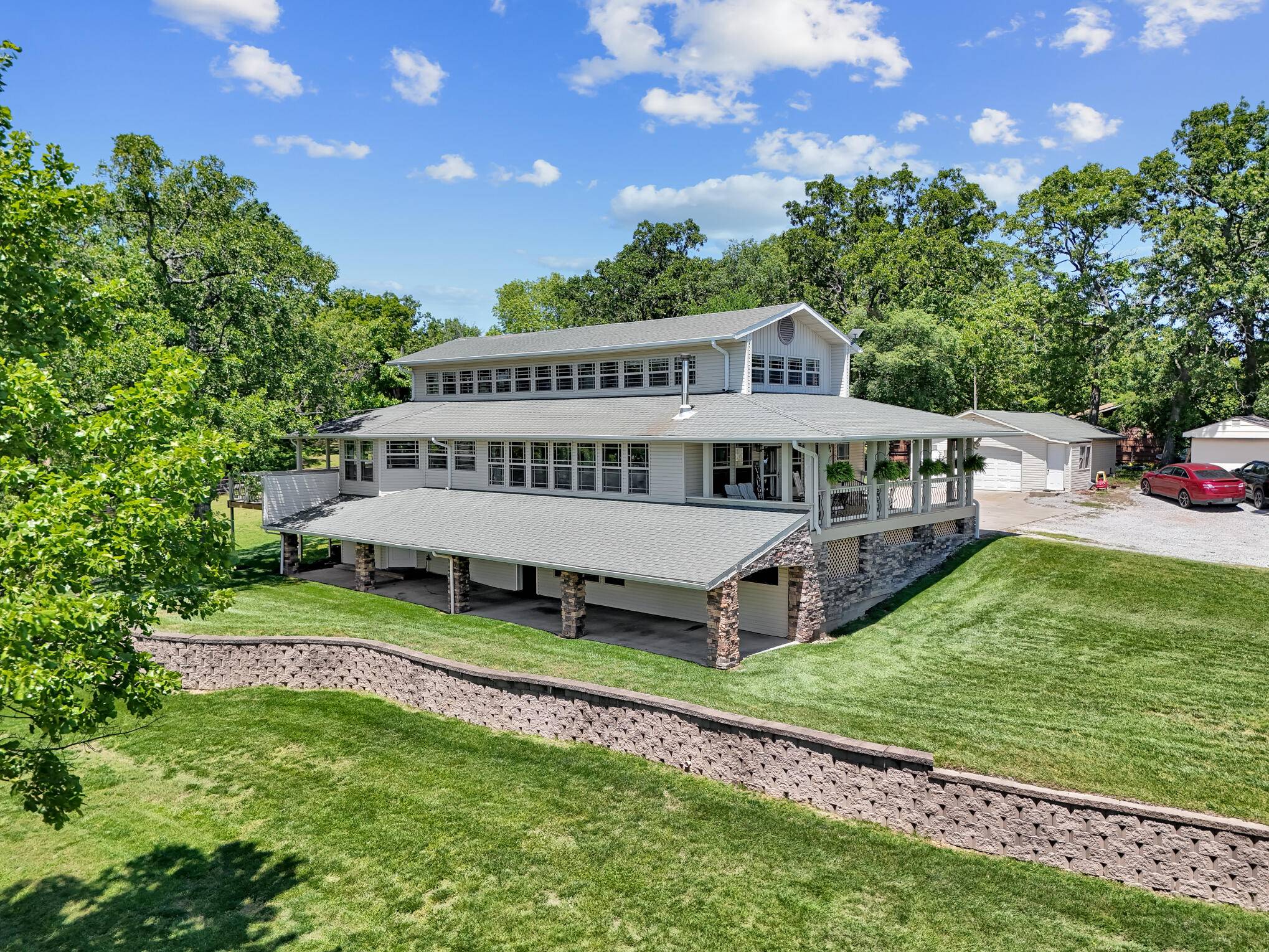 6004 Kentucky RD, Neosho, MO 64850