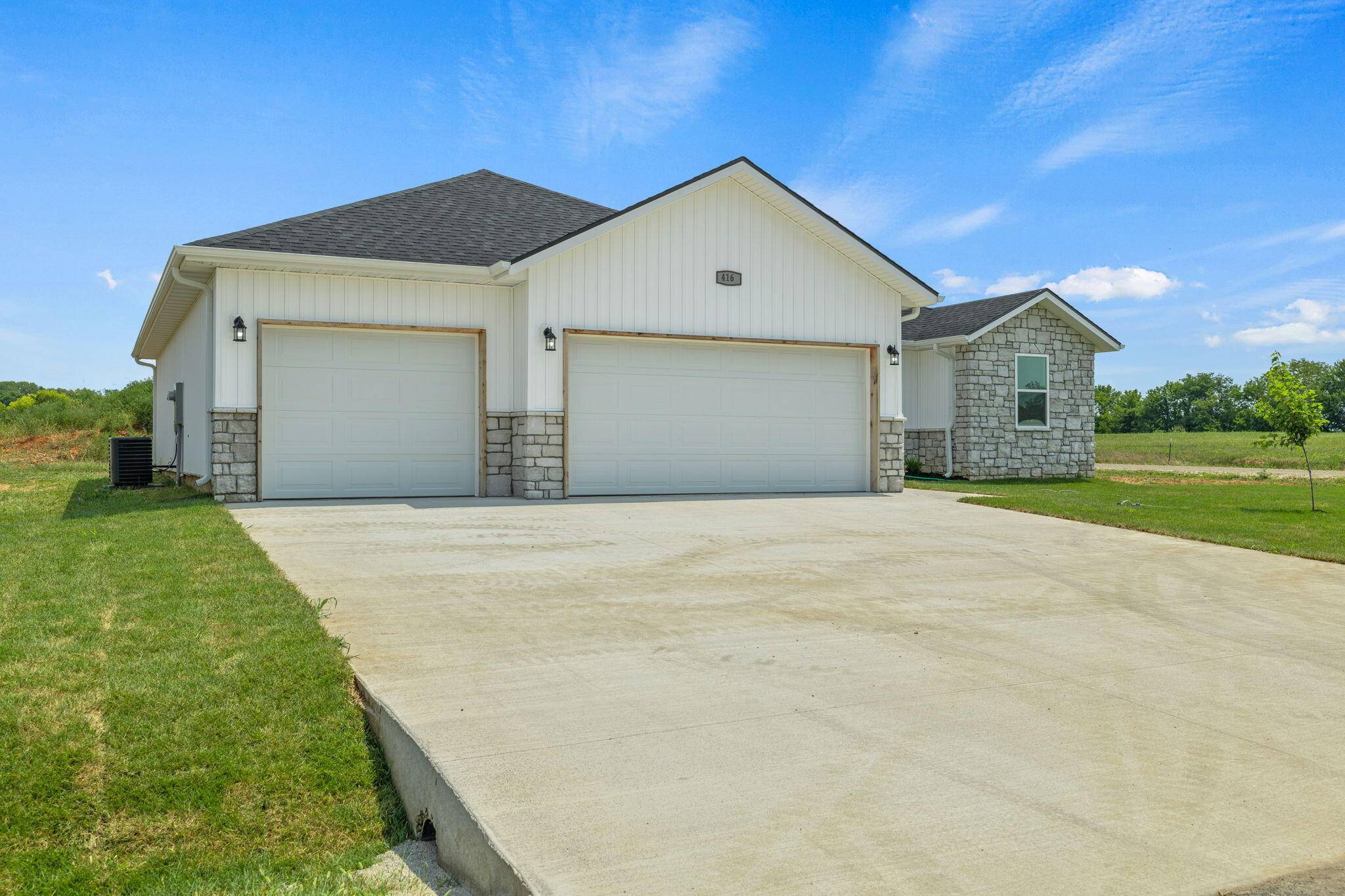 416 Beaver Tail RD, Ash Grove, MO 65604
