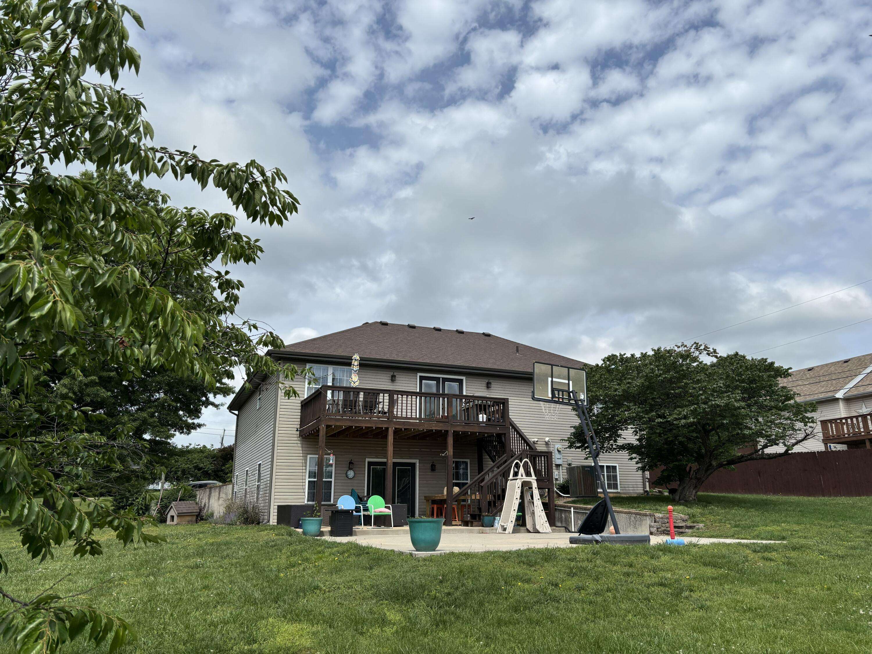 660 Big Bear CT, Marshfield, MO 65706