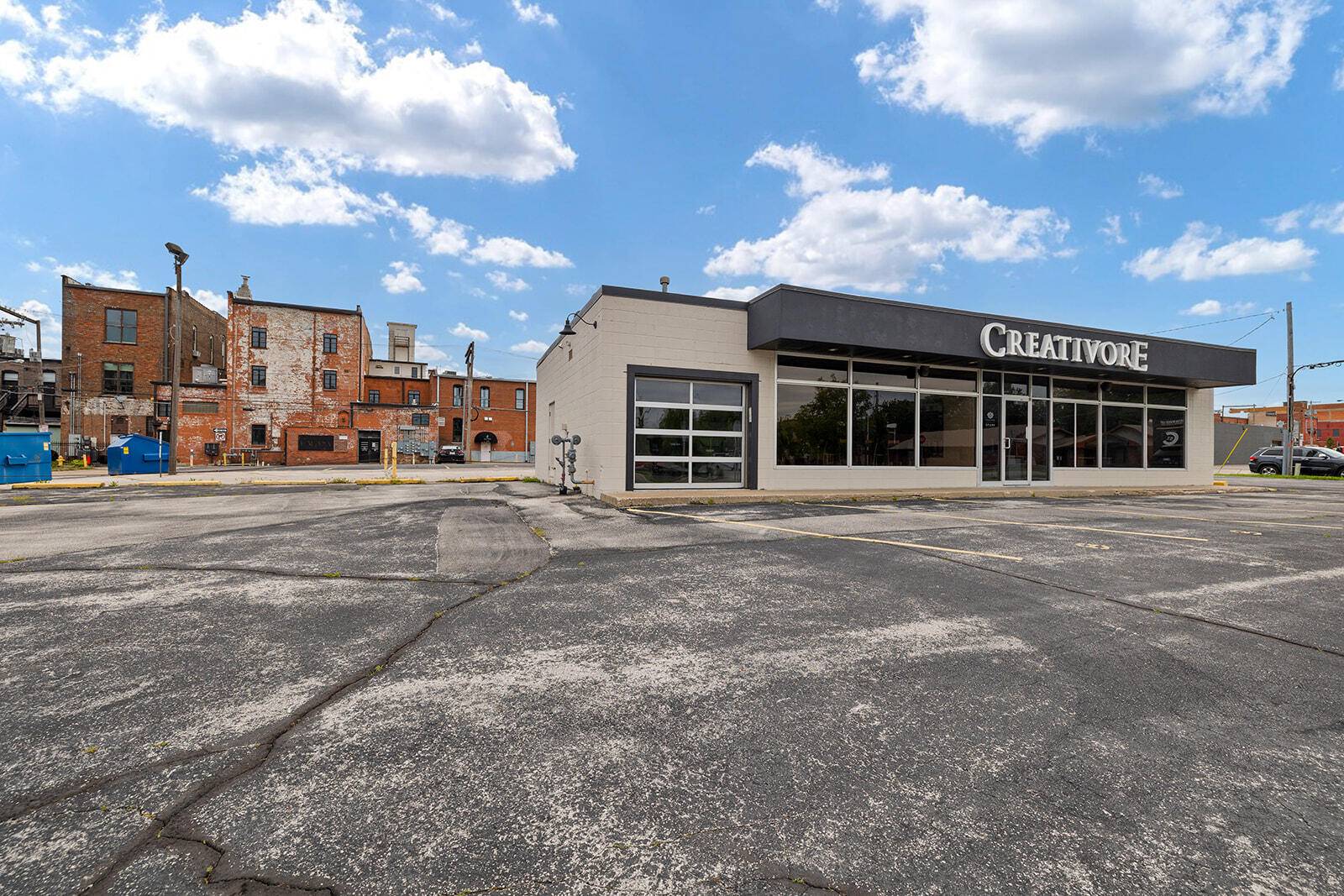 225 E Pacific ST, Springfield, MO 65803