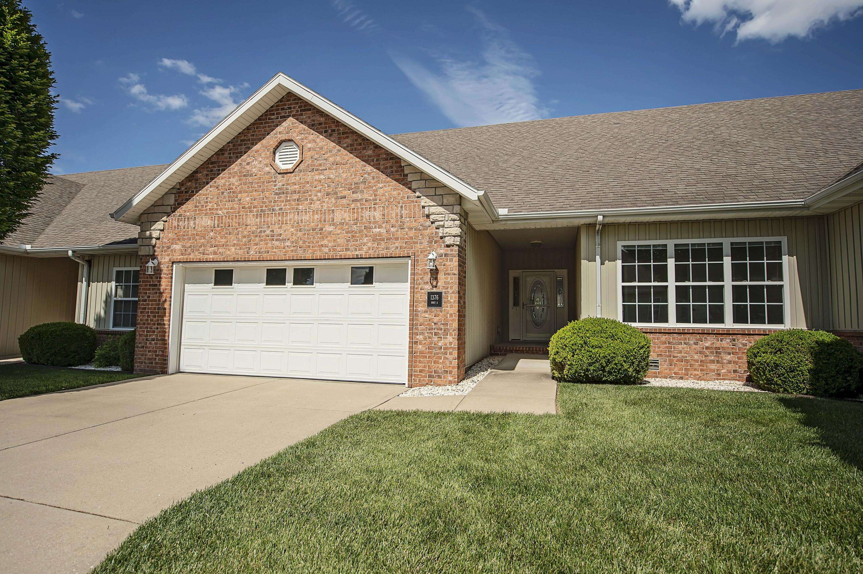 1376 N Sandy Creek CIR #3, Nixa, MO 65714