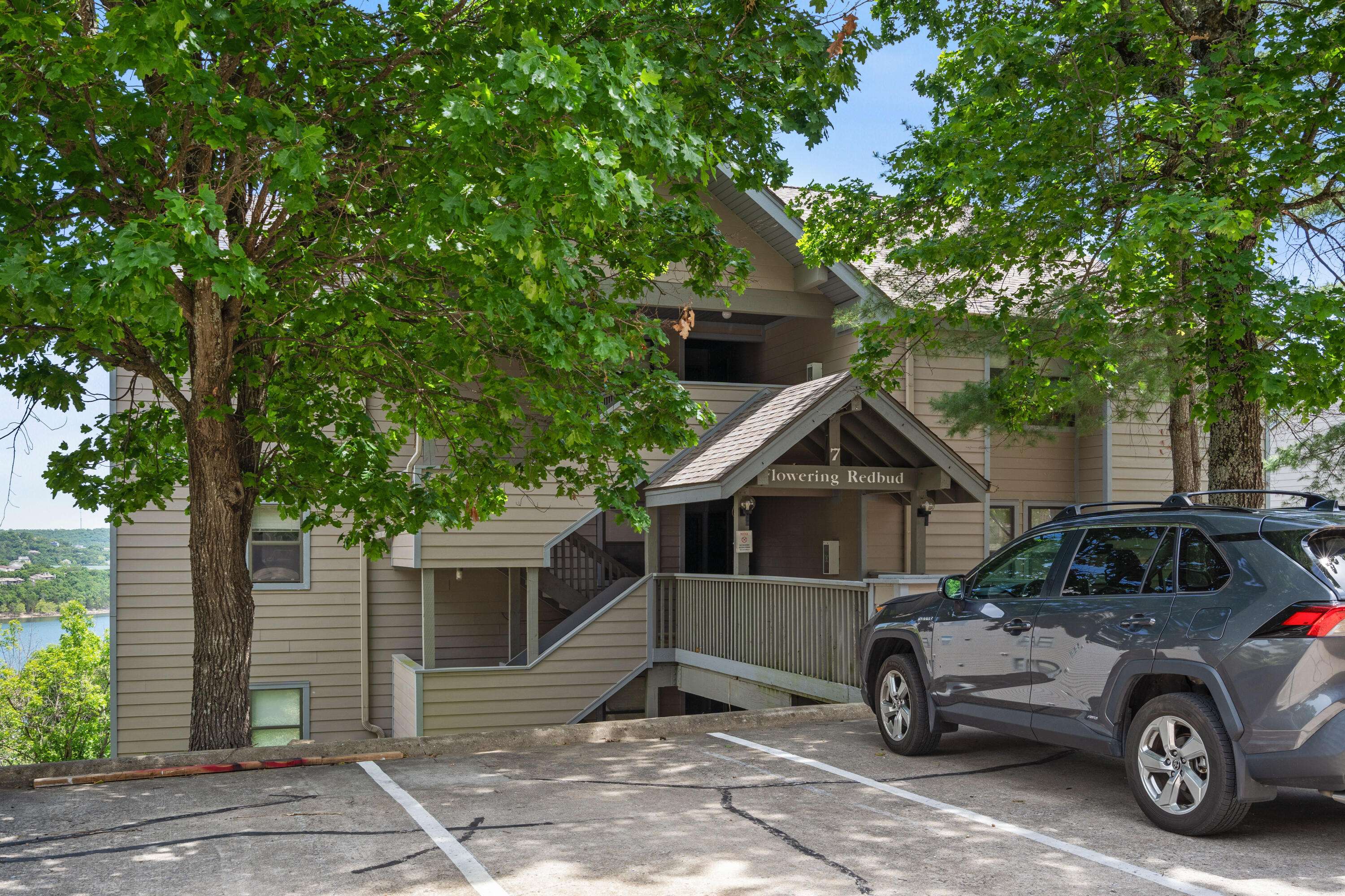 7 Treehouse LN #2, Branson, MO 65616