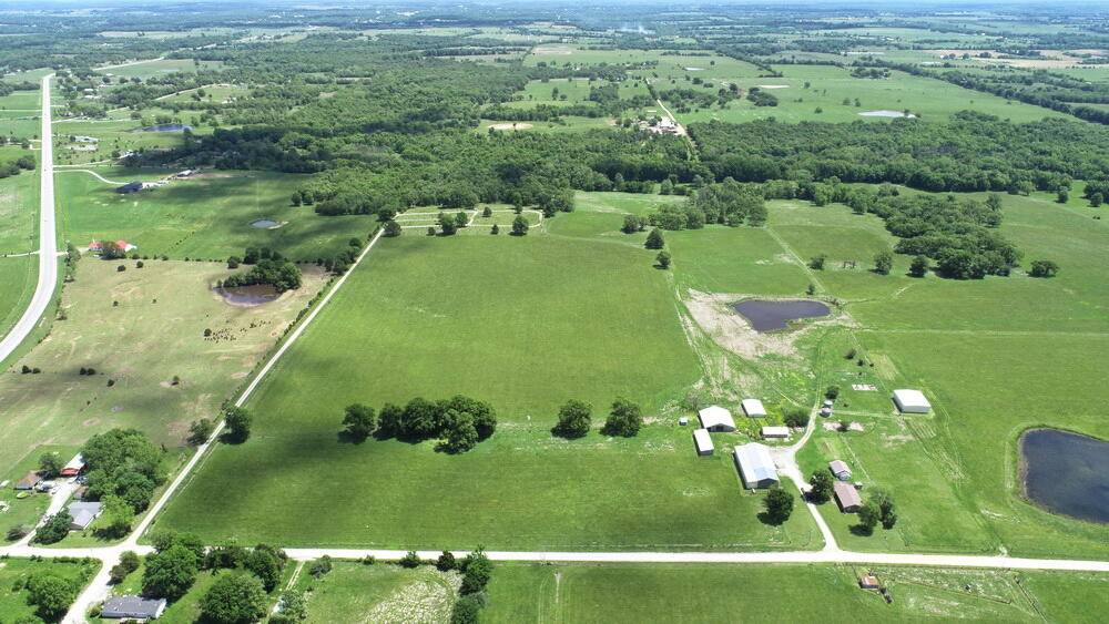15703 S 2850 RD, El Dorado Springs, MO 64744