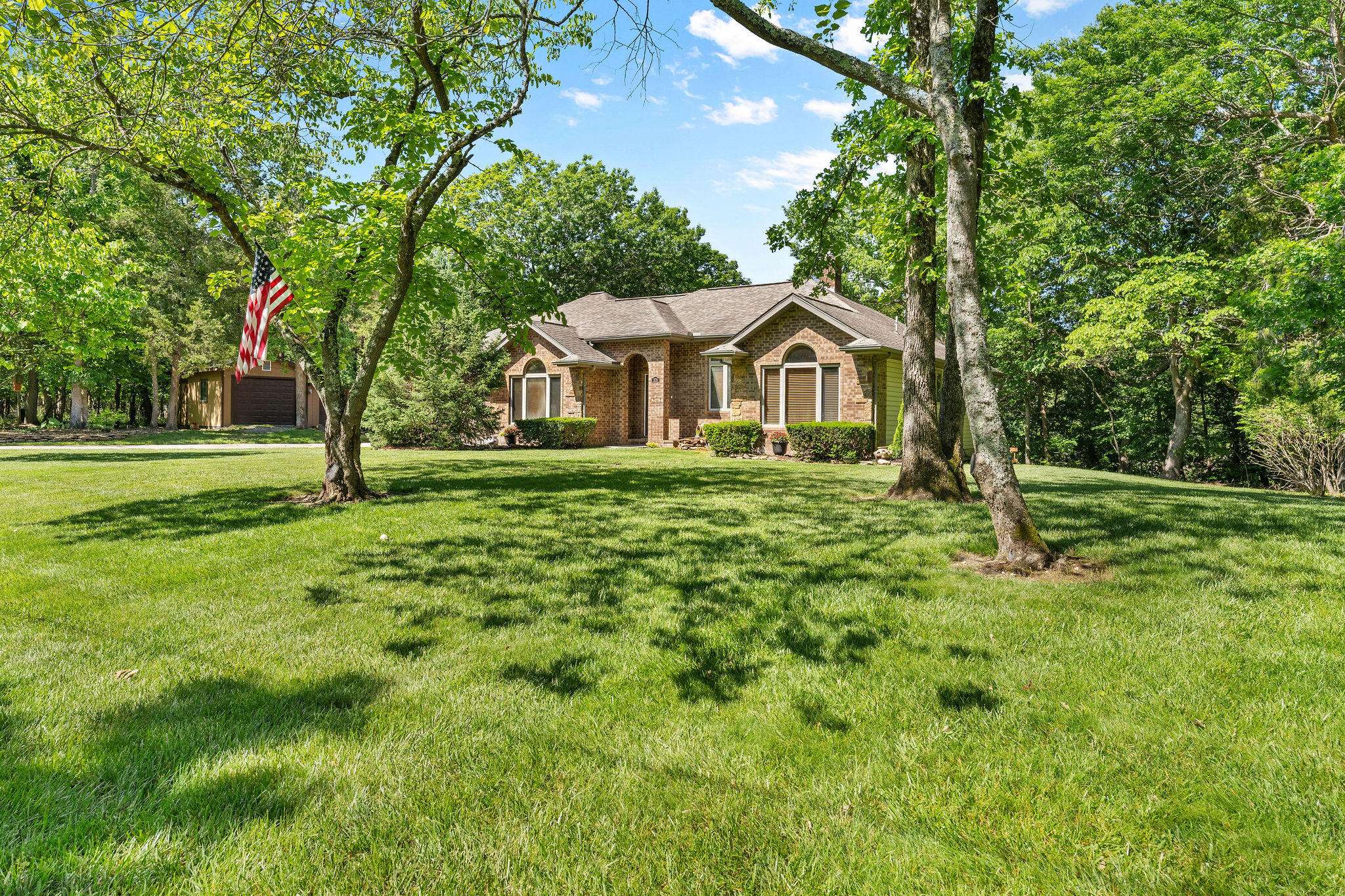379 Turkey Tree RD, Galena, MO 65656