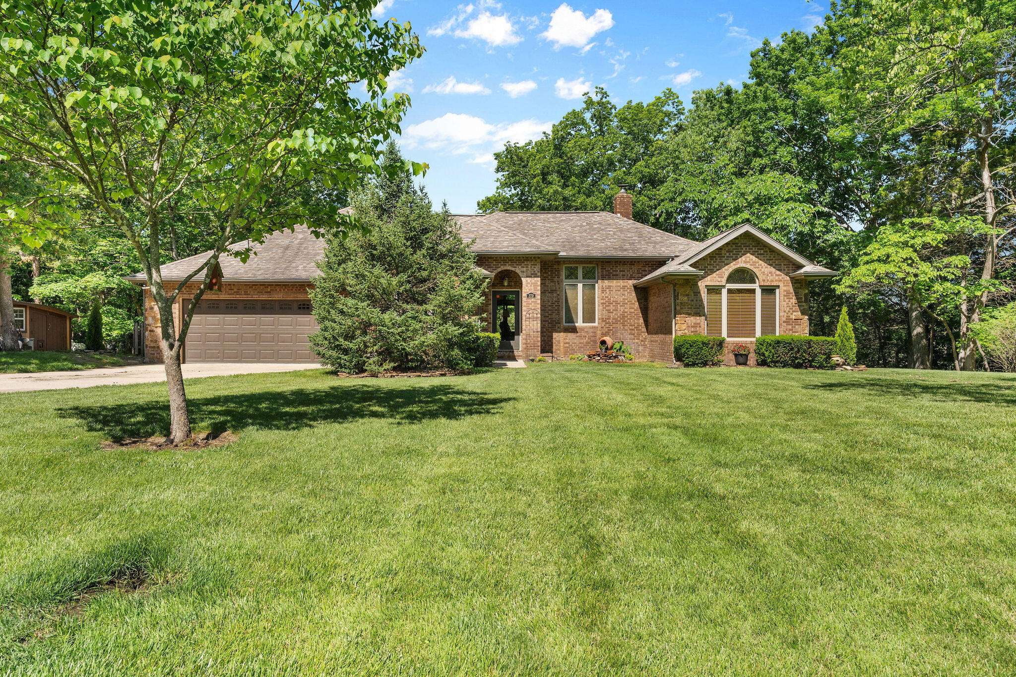 379 Turkey Tree RD, Galena, MO 65656