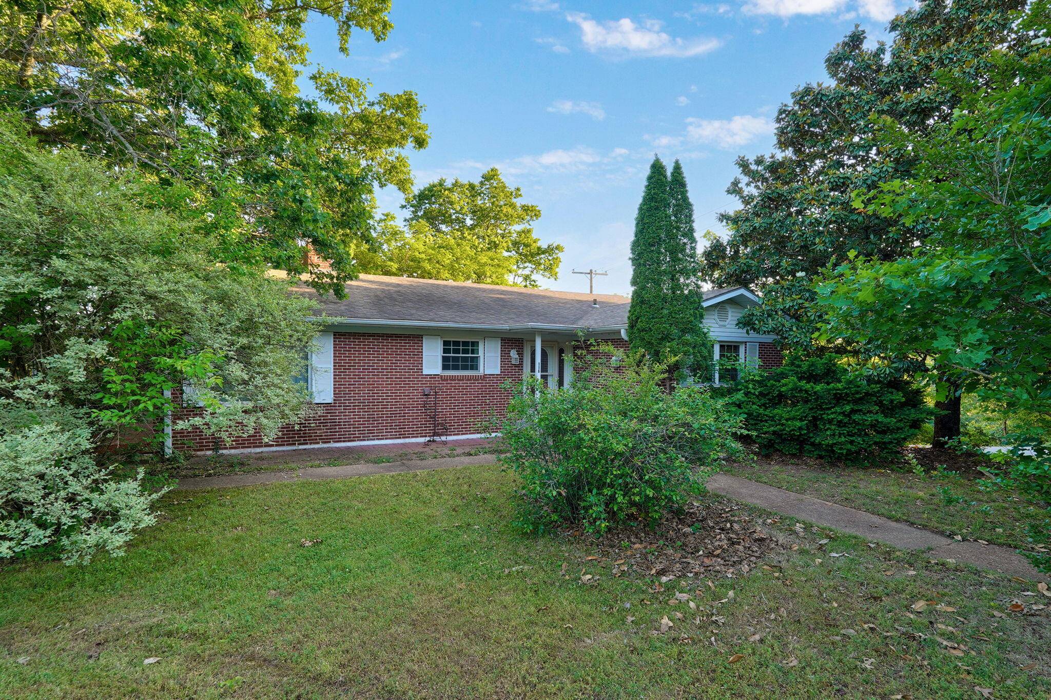 116 Mcclintic AVE, Forsyth, MO 65653