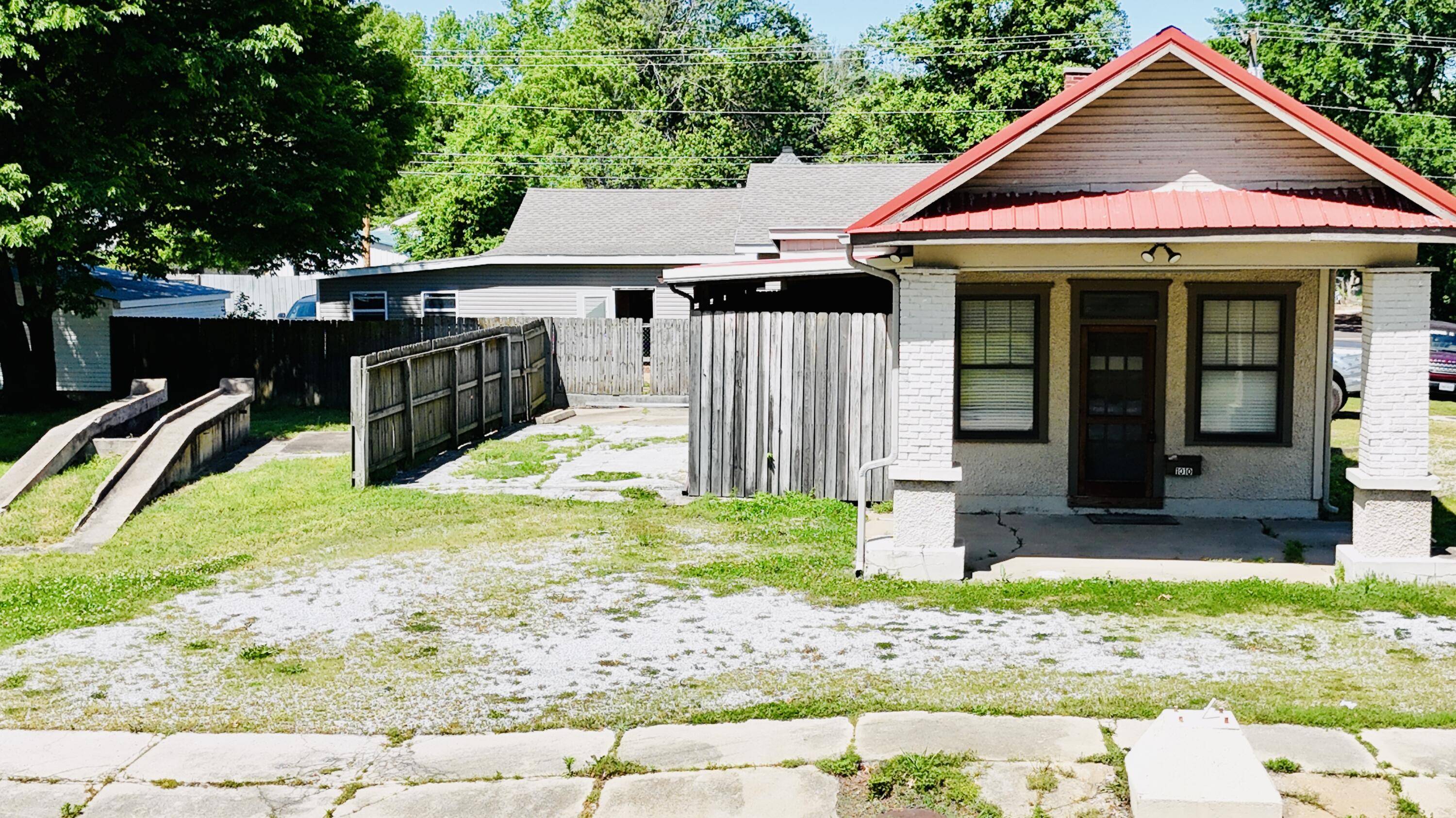 1010 N Central AVE, Monett, MO 65708
