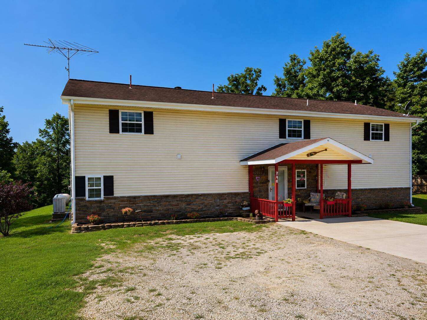 296 Kirtley RD, Branson, MO 65616