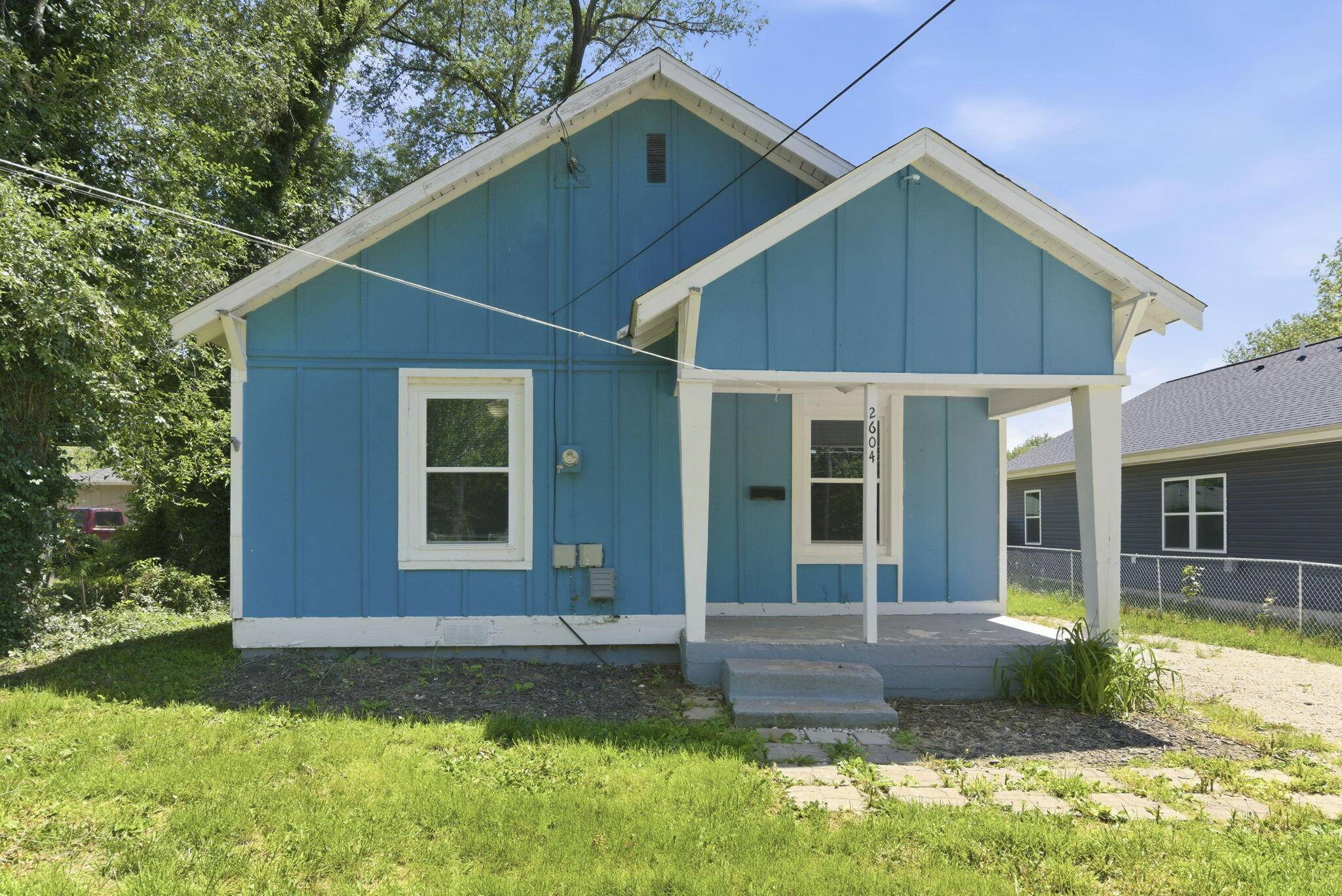 2604 W Calhoun ST, Springfield, MO 65802
