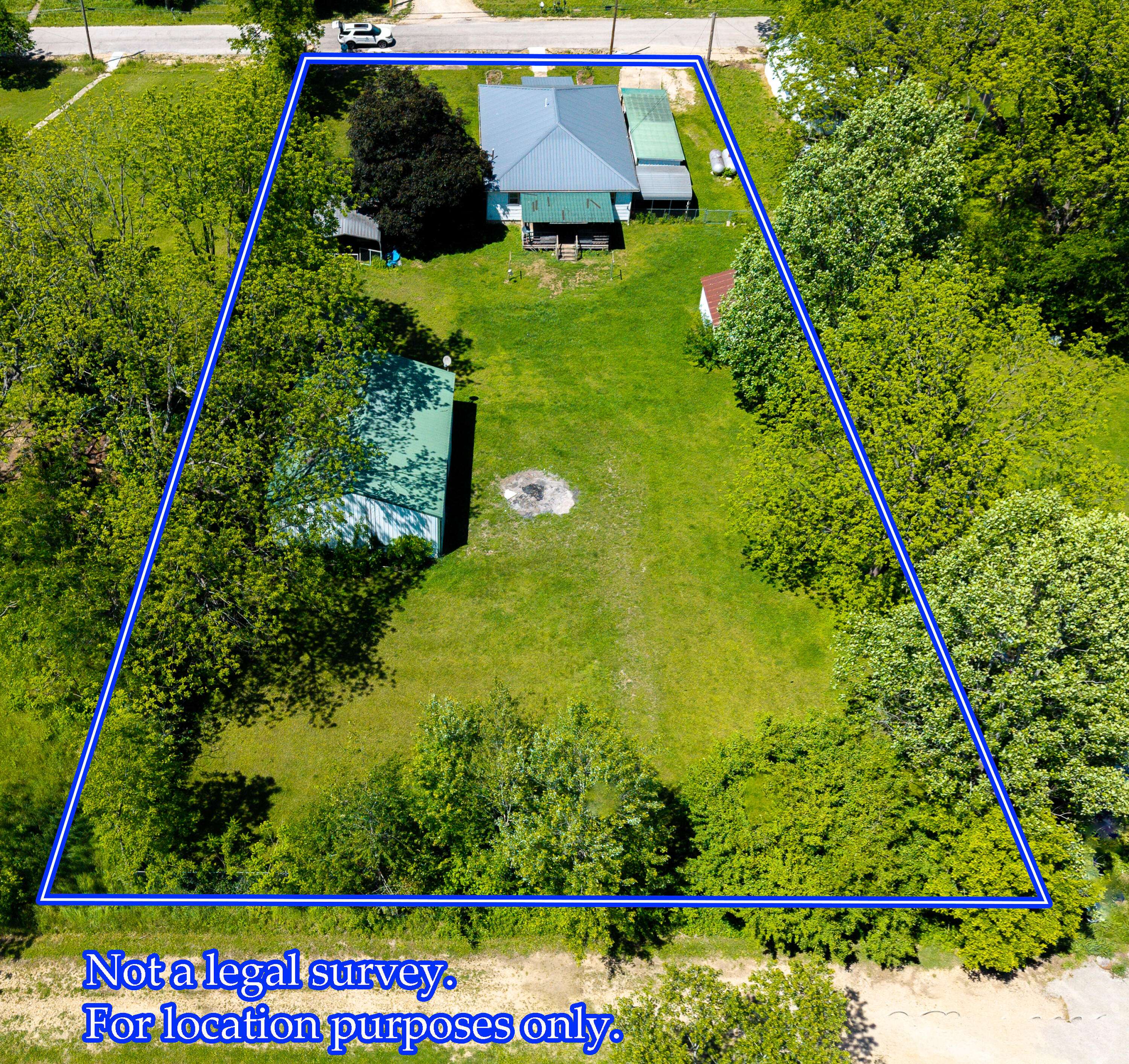 17150 3rd ST, Winona, MO 65588