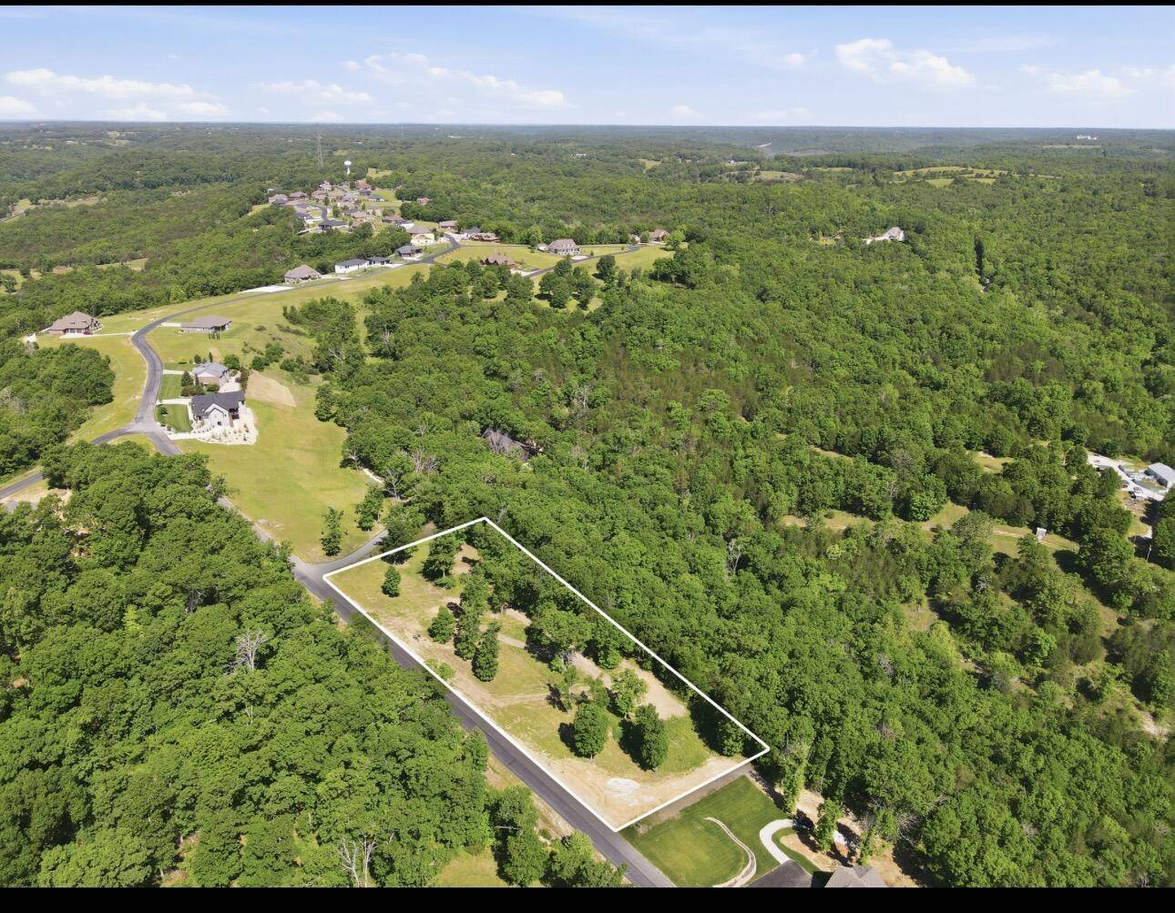 115a,117 Valley DR, Saddlebrooke, MO 65630