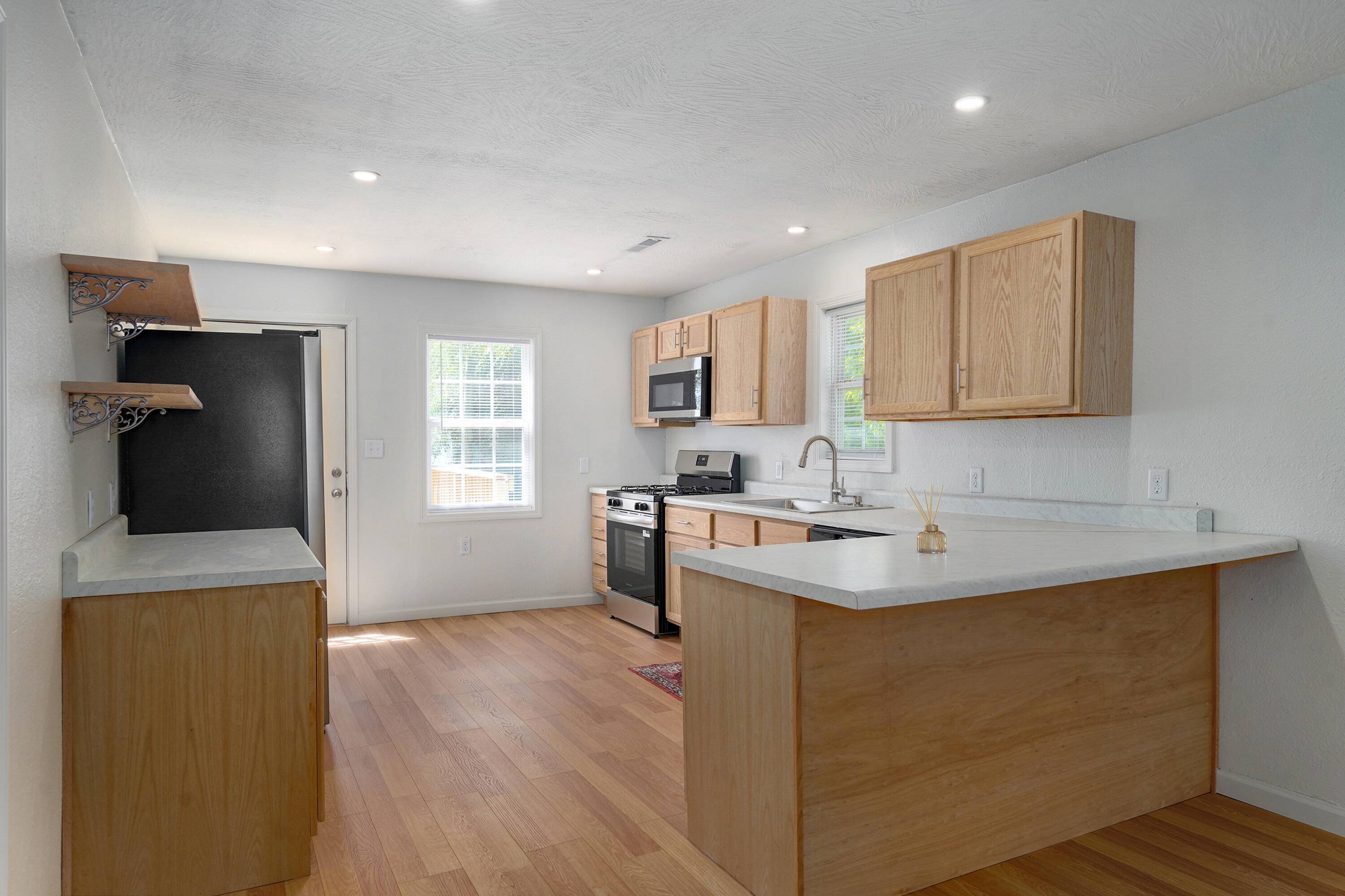 2938 W Grand ST, Springfield, MO 65802