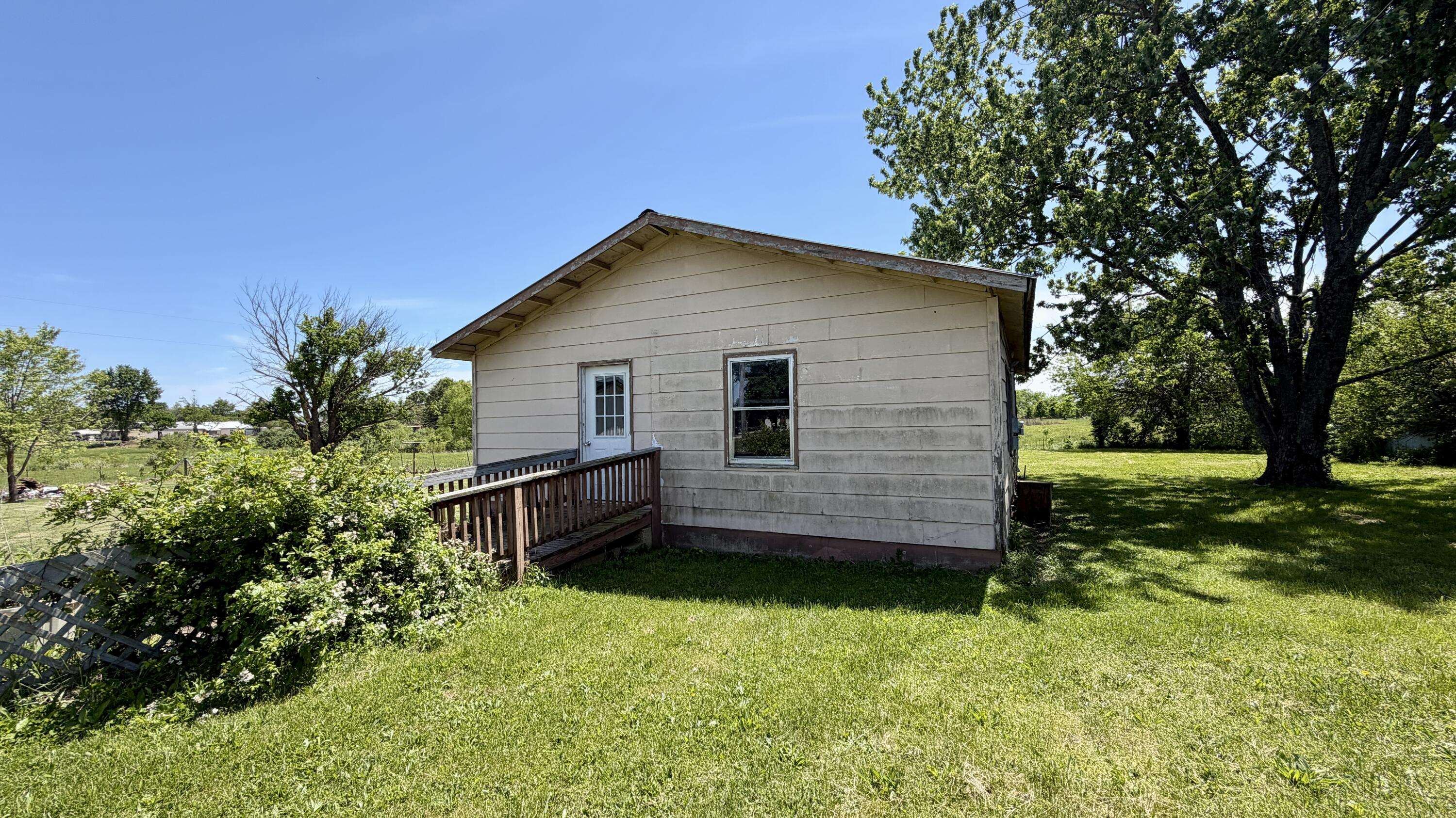 10308 E Business 60, Mountain Grove, MO 65711