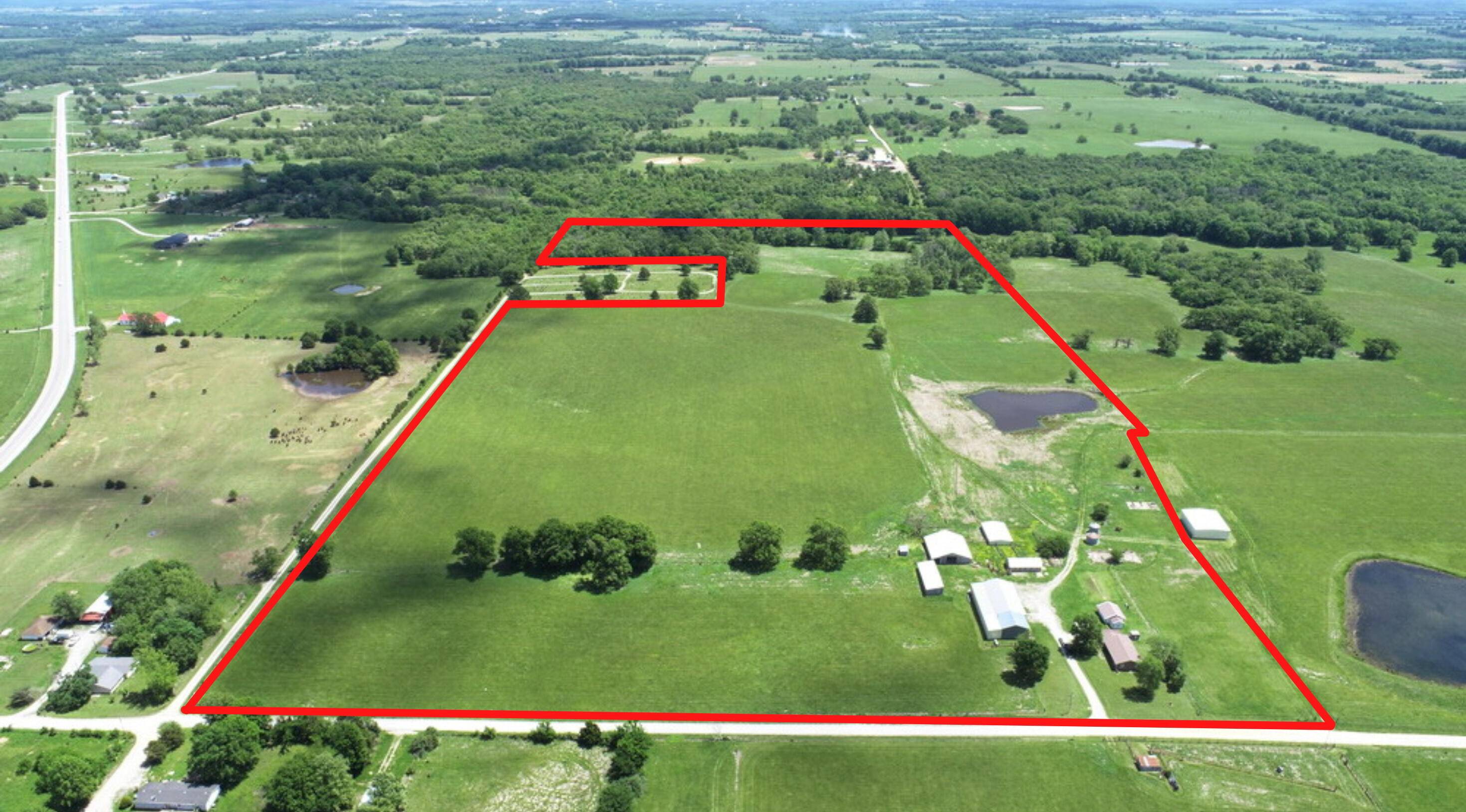 15703 B S 2850 RD, El Dorado Springs, MO 64744