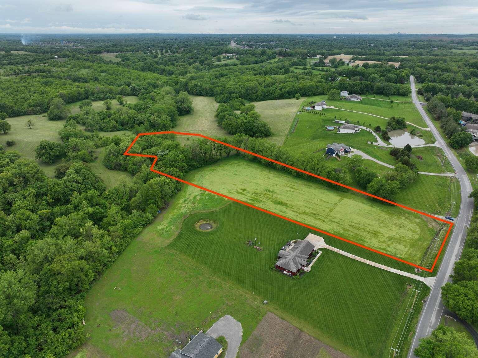 21201 E Blue Mills RD, Independence, MO 64058