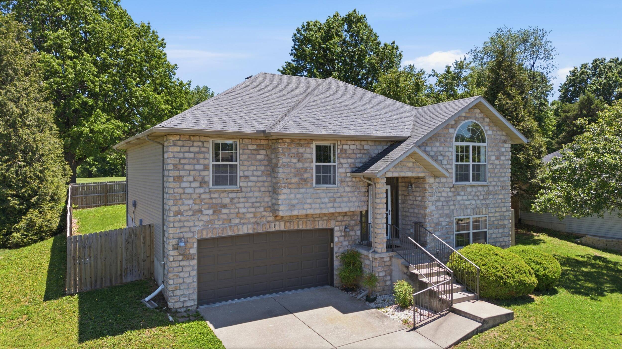 111 Miller WAY, Monett, MO 65708