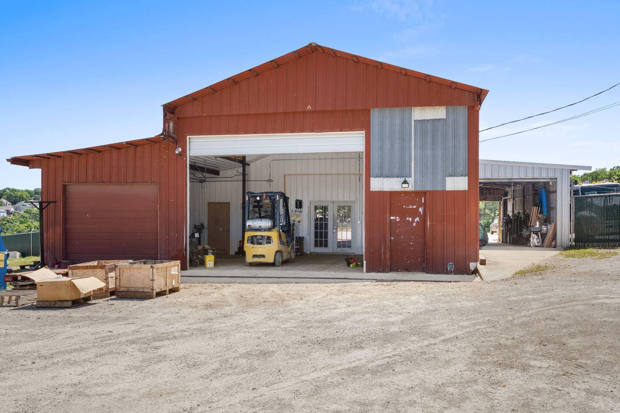 431 1st ST, Hollister, MO 65672