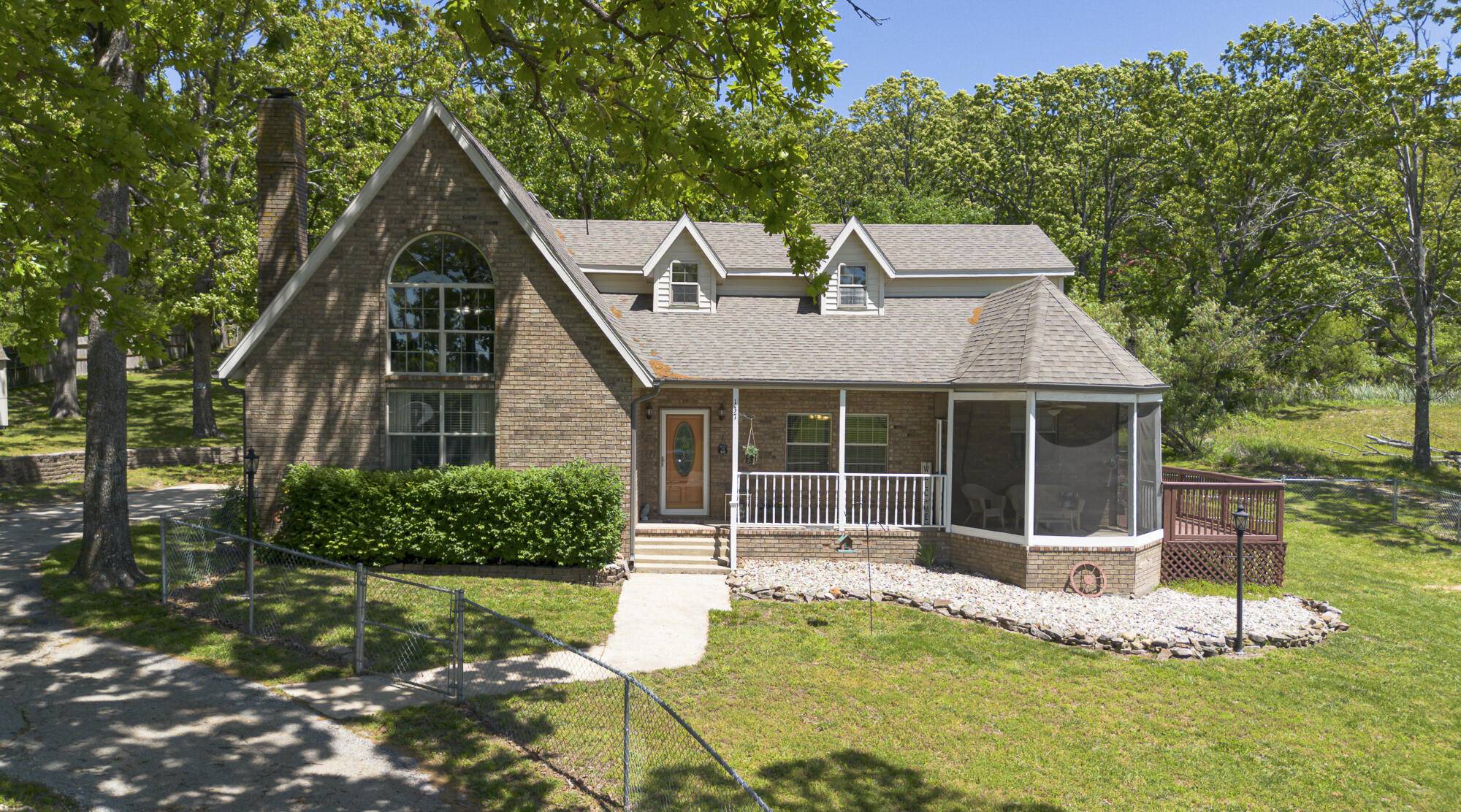 137 Hillside LOOP, Marshfield, MO 65706