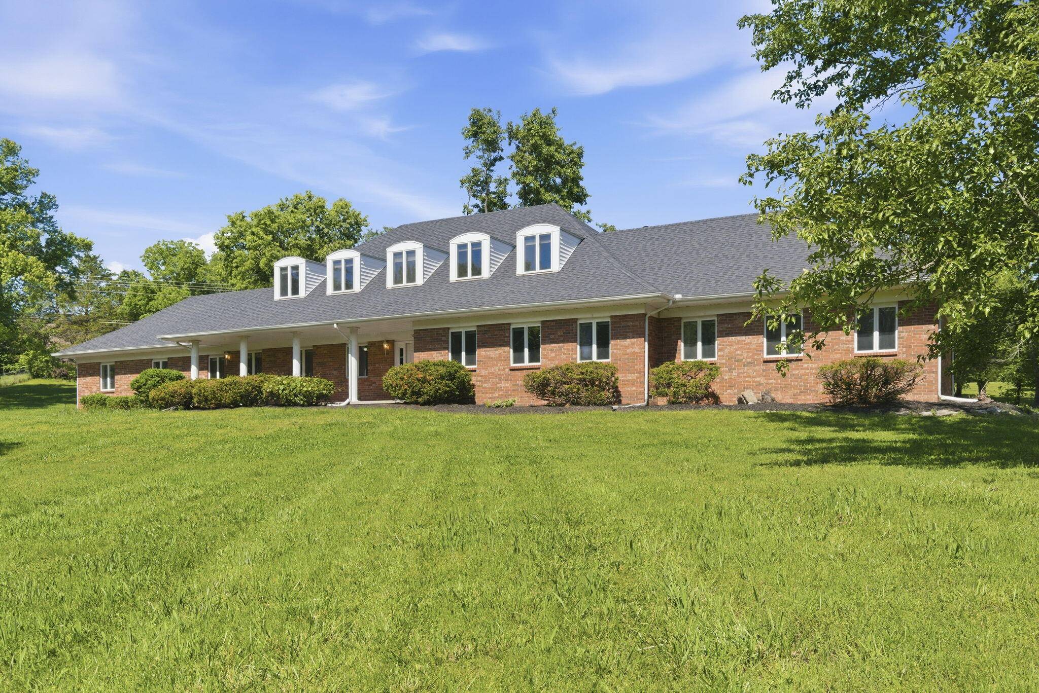 385 Jones RD, Ozark, MO 65721