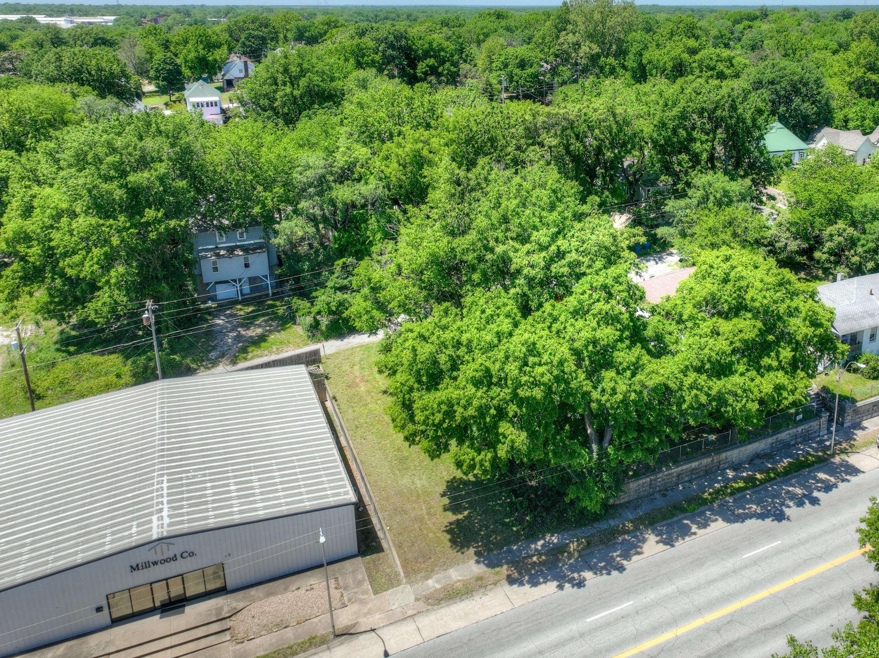 000 N Main RD, Joplin, MO 64801