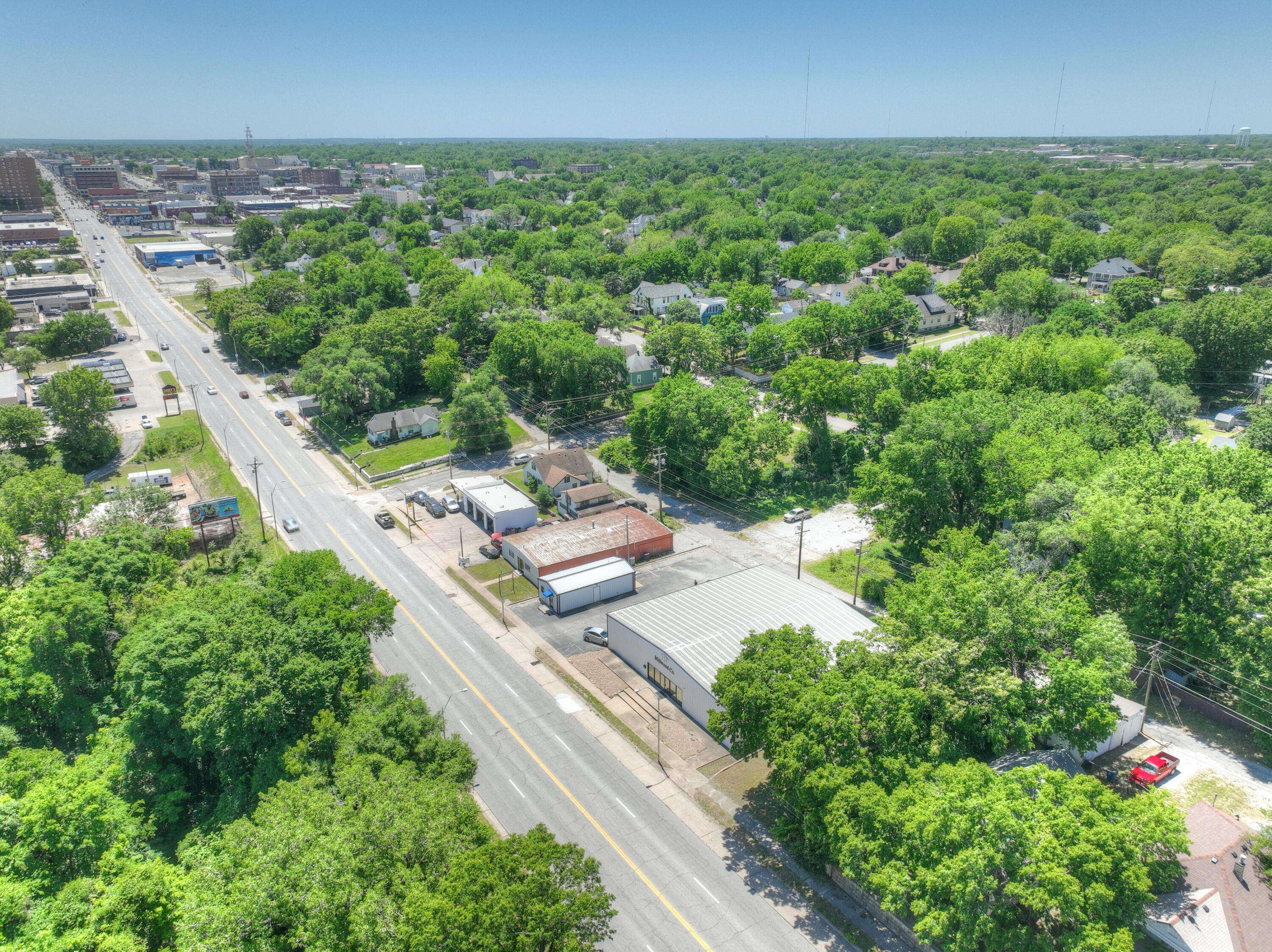 000 N Main RD, Joplin, MO 64801