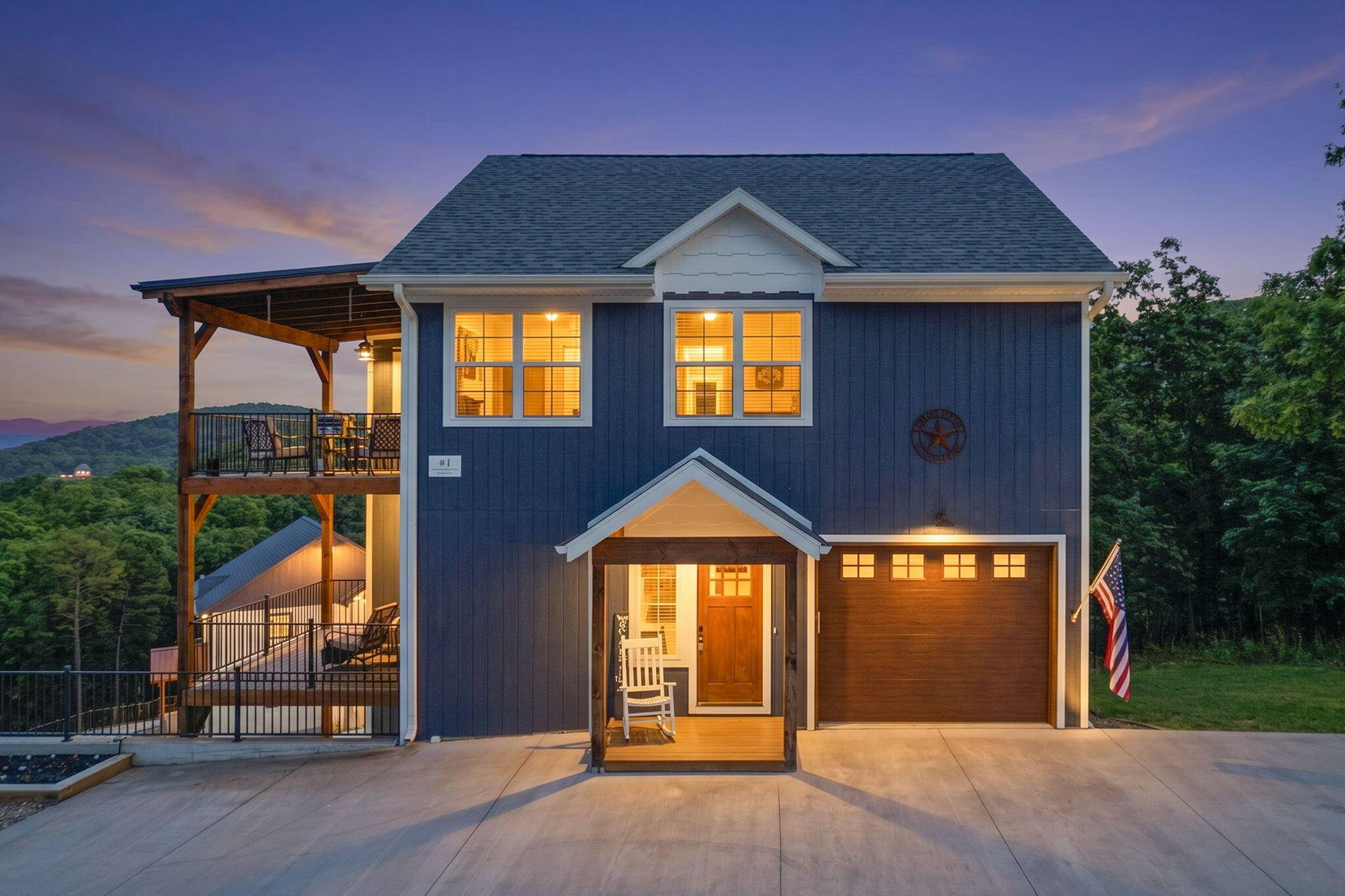 1 Grand DR, Blue Eye, MO 65611