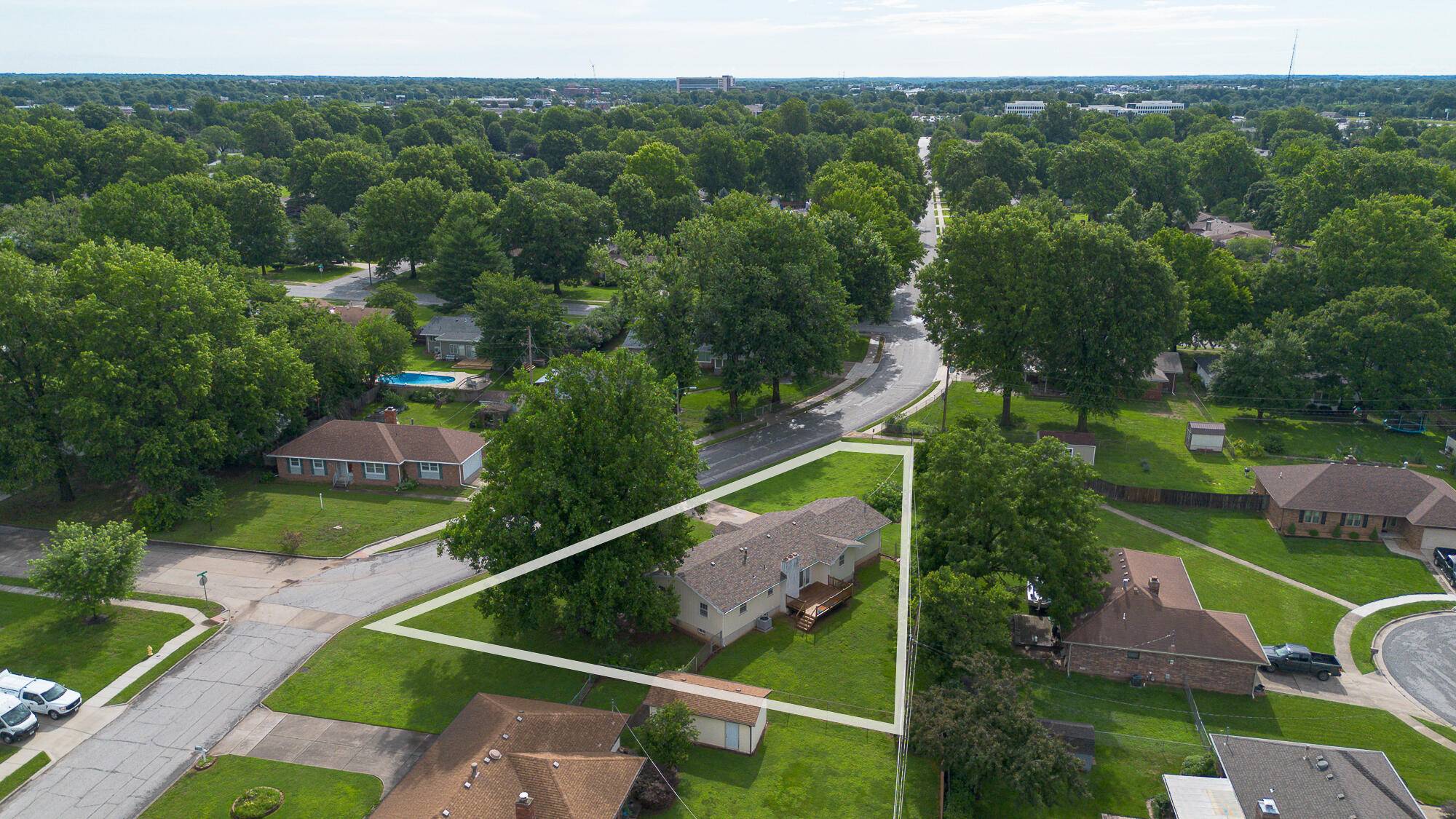 1014 W Lasalle ST, Springfield, MO 65807