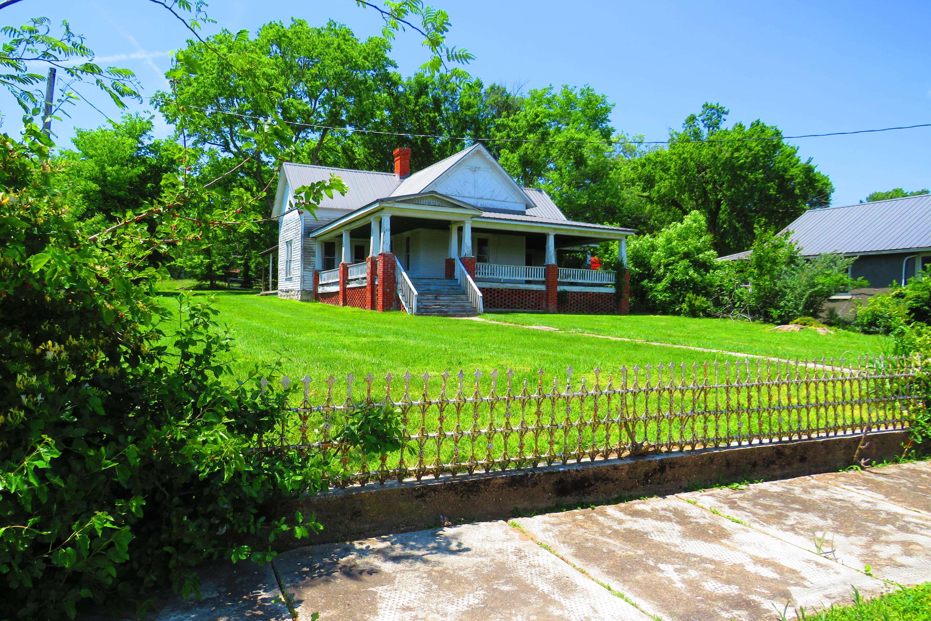 503 N Nettleton AVE, Mansfield, MO 65704