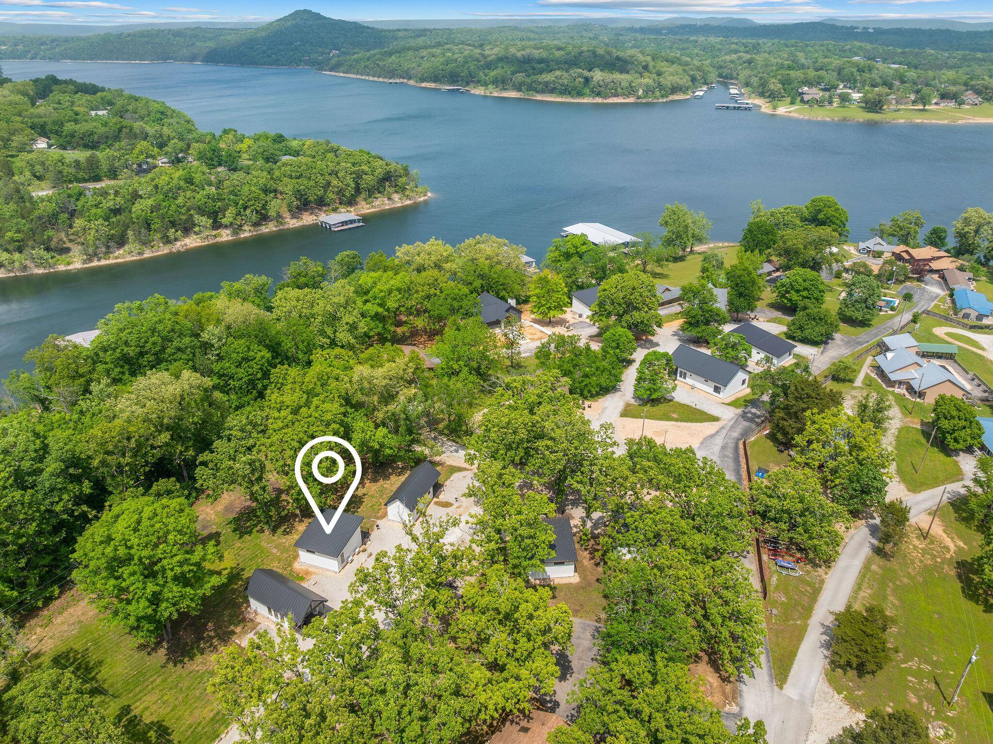 26945 Reel LN, Shell Knob, MO 65747